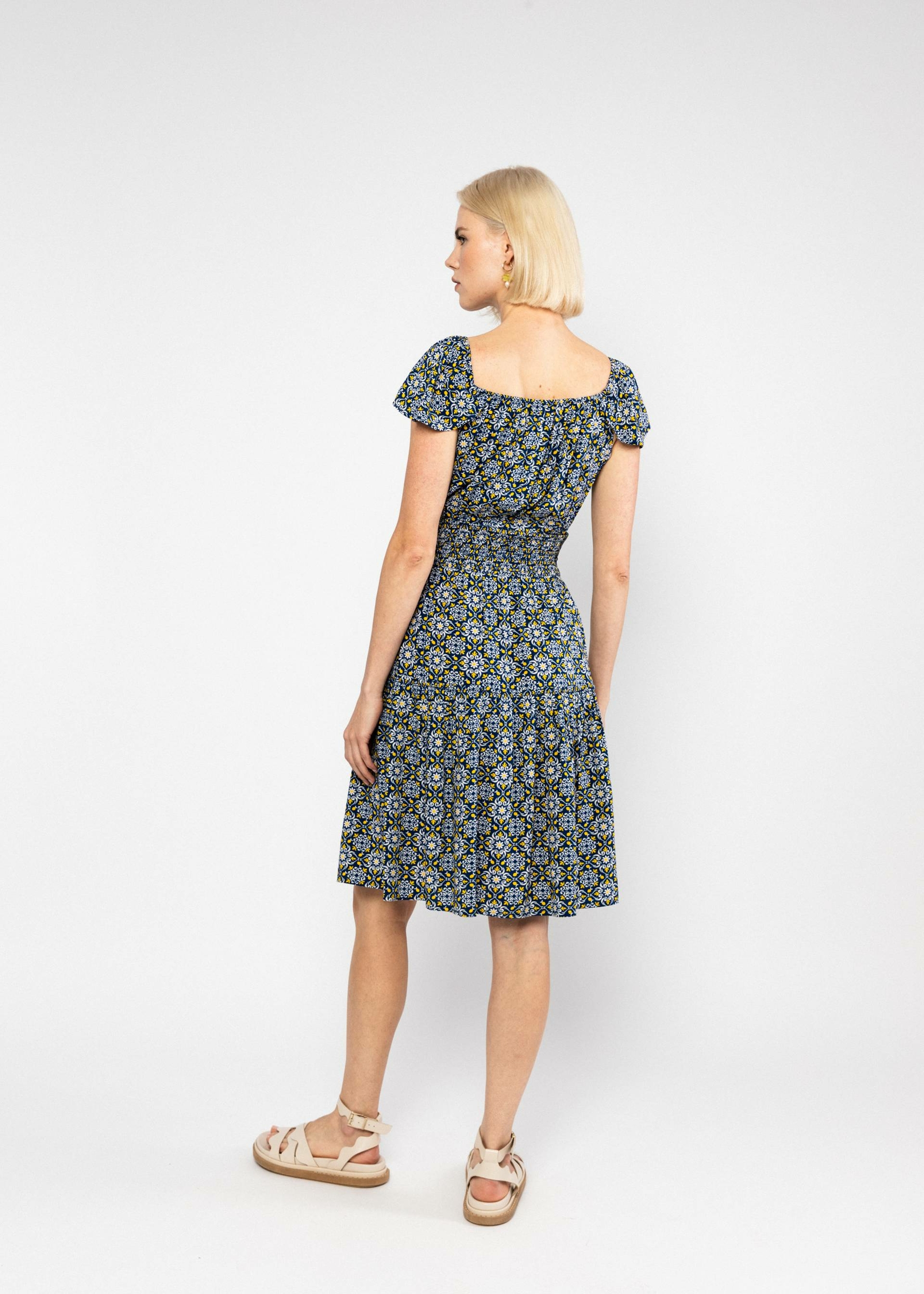 Robe-parasolita-amalfi-shine-viscose-ecovero-Blutsgeschwister03