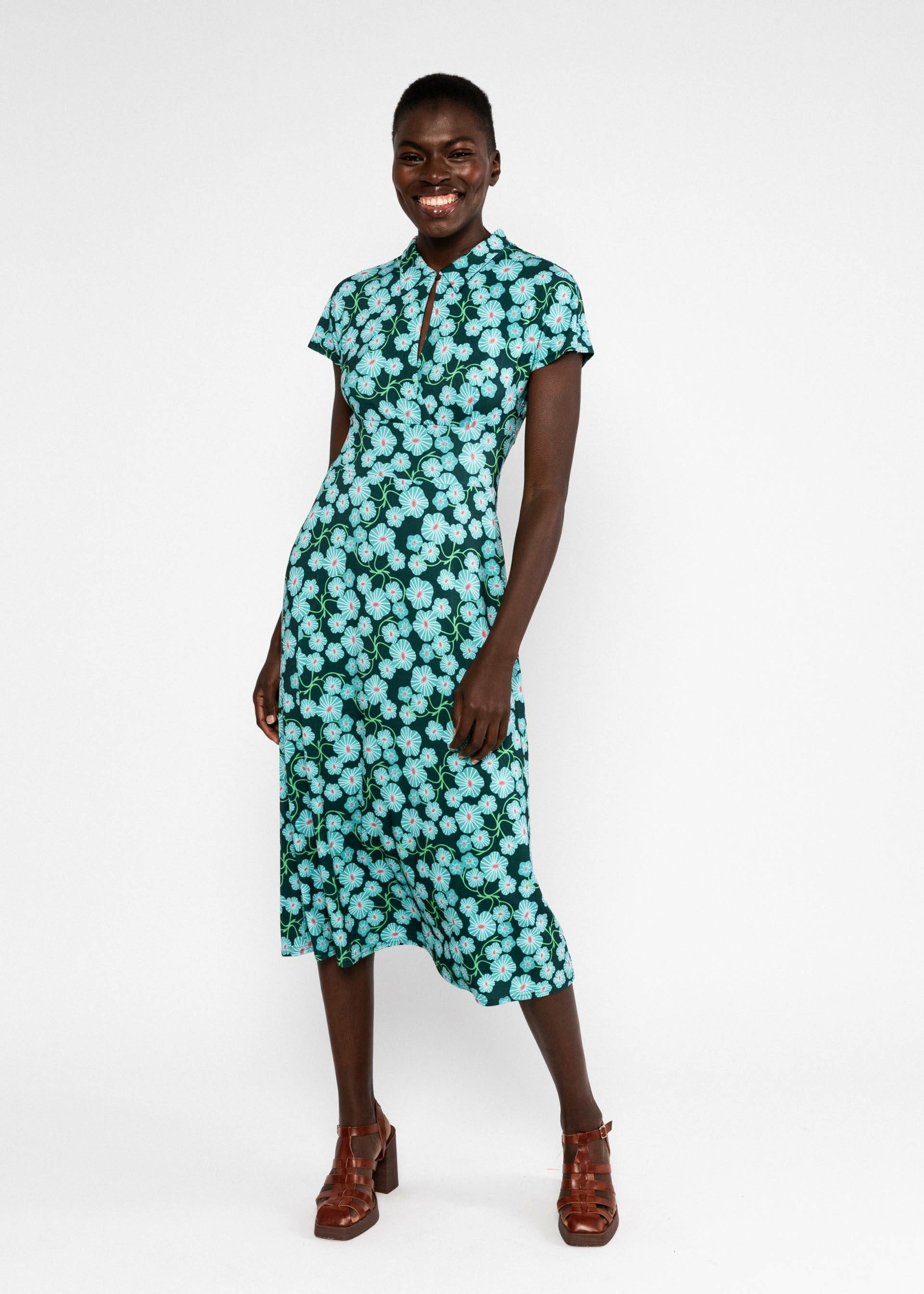 Robe-now-we-are-talking-ease-spring-fairy-glade-viscose-ecovero-Blutsgeschwister05