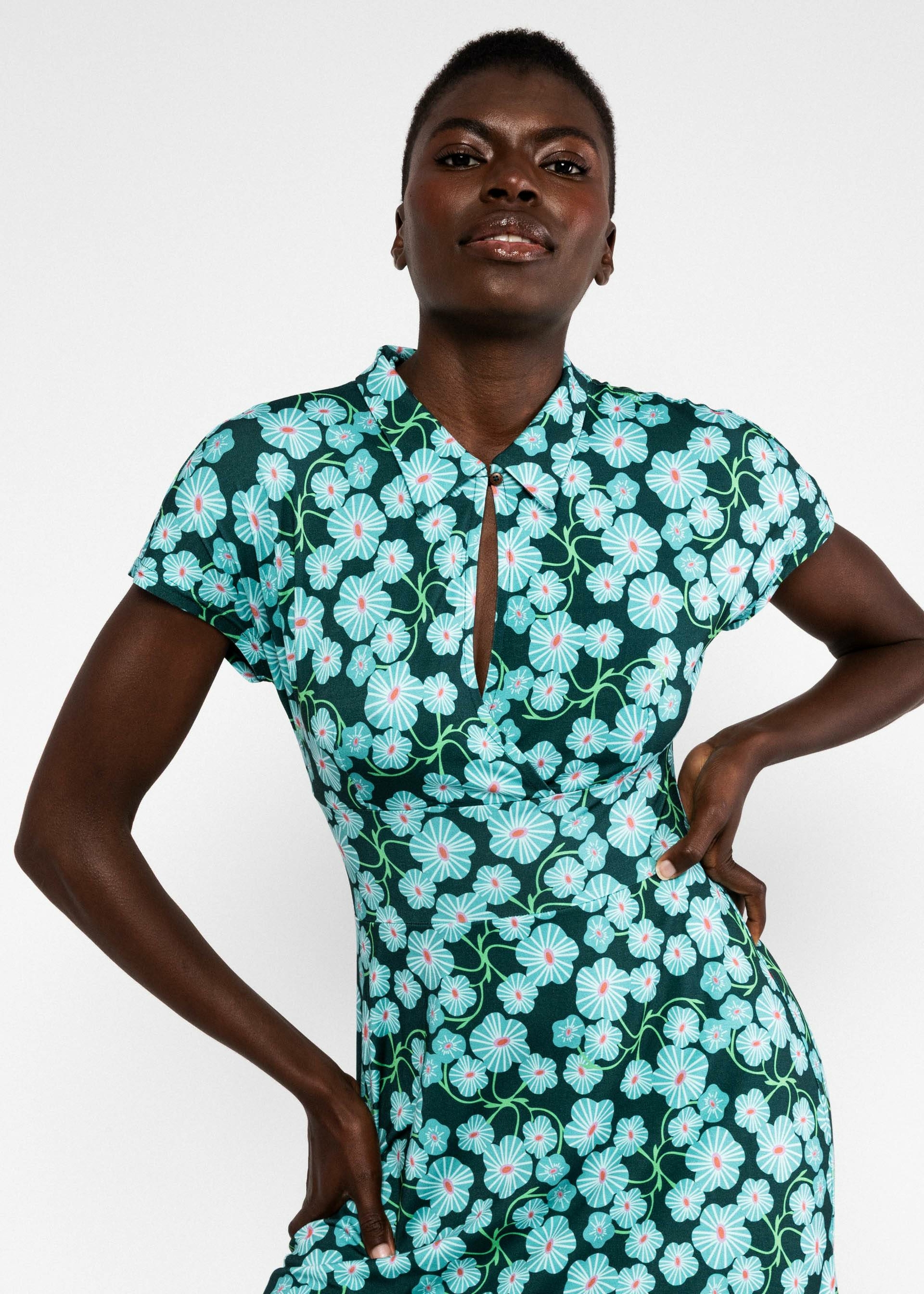 Robe-now-we-are-talking-ease-spring-fairy-glade-viscose-ecovero-Blutsgeschwister04