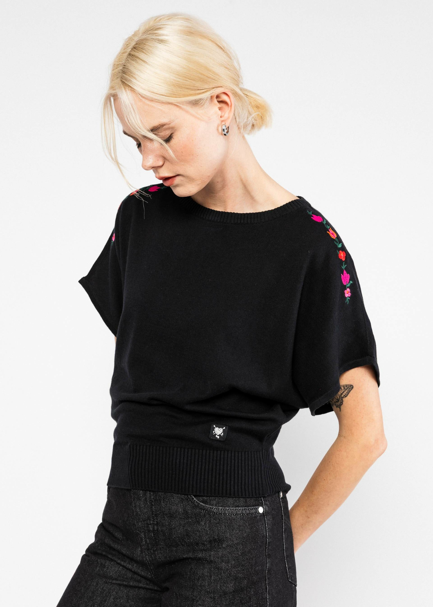 Cardigan-picnic-friend-elegant-lady-in-black-black-coton-biologique-tencel-lyocell-Blutsgeschwister01