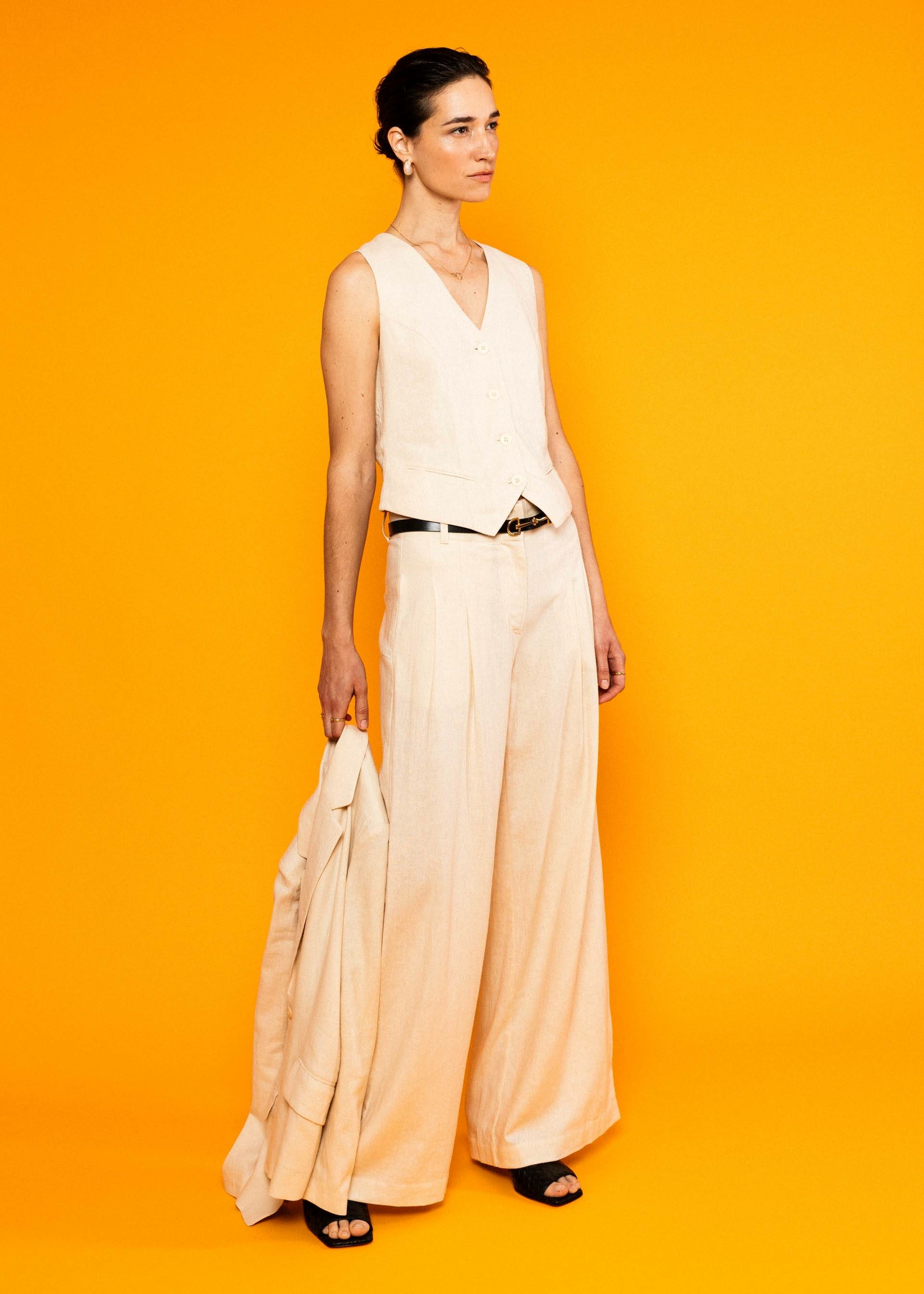 Pantalon-la-legerete-de-marlene-summer-breeze-beige-lin-viscose-ecovero-Blutsgeschwister05