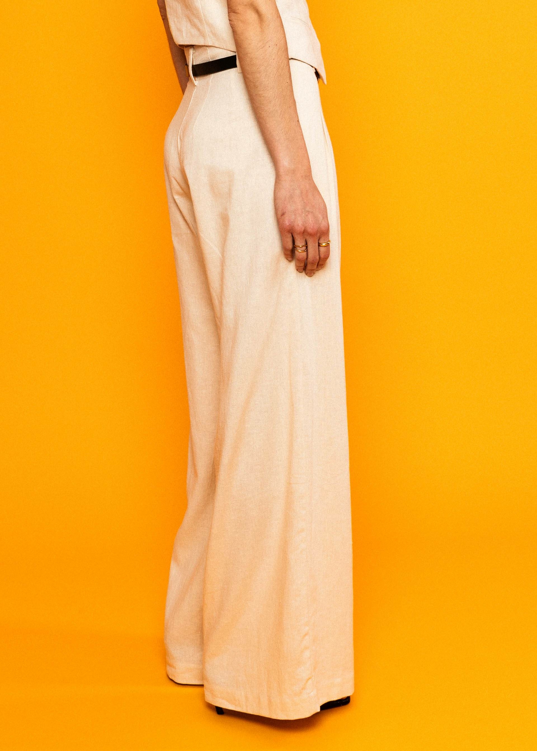 Pantalon-la-legerete-de-marlene-summer-breeze-beige-lin-viscose-ecovero-Blutsgeschwister03