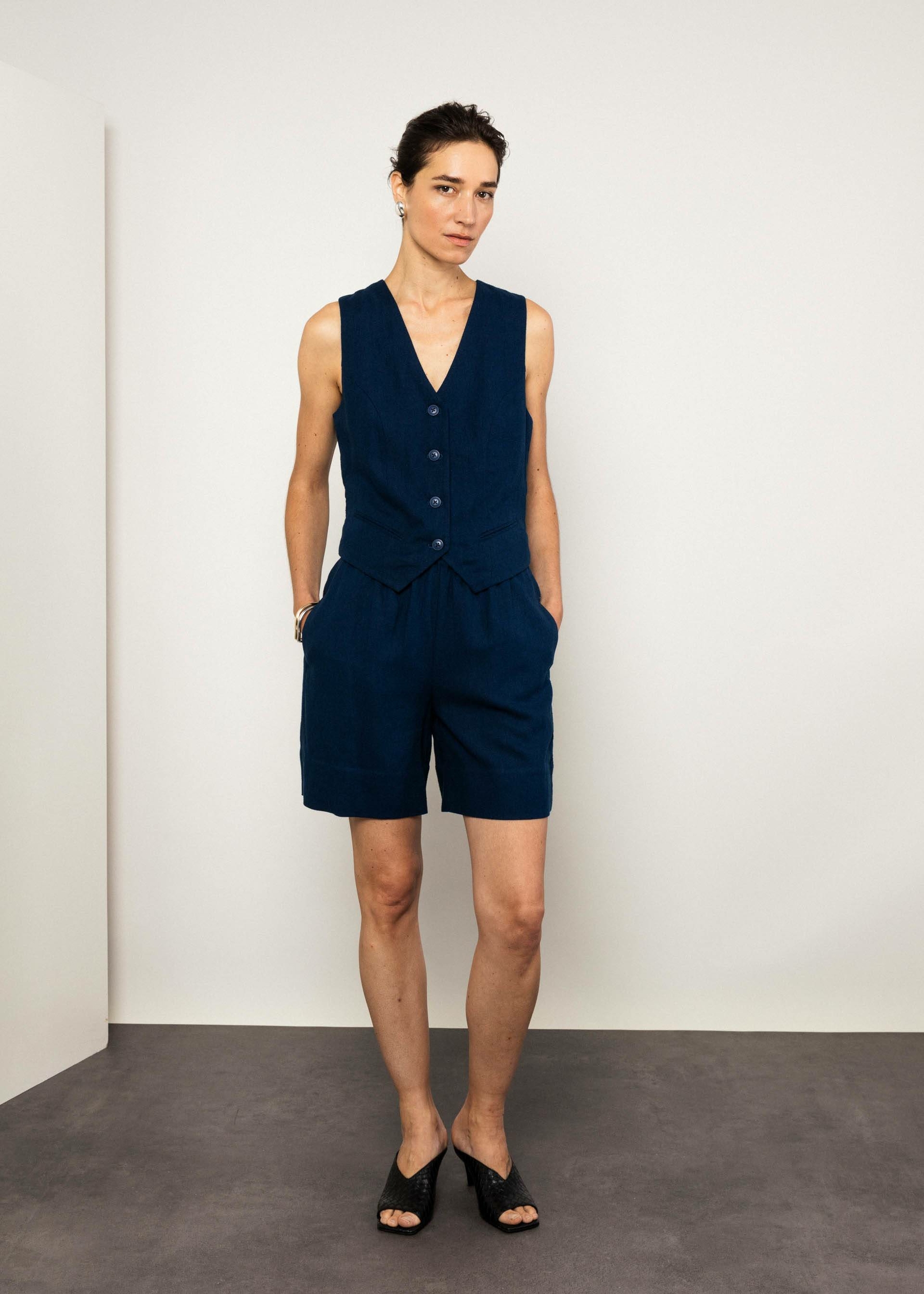 Short-soeur-du-soleil-twilight-blue-lin-viscose-ecovero-Blutsgeschwister04