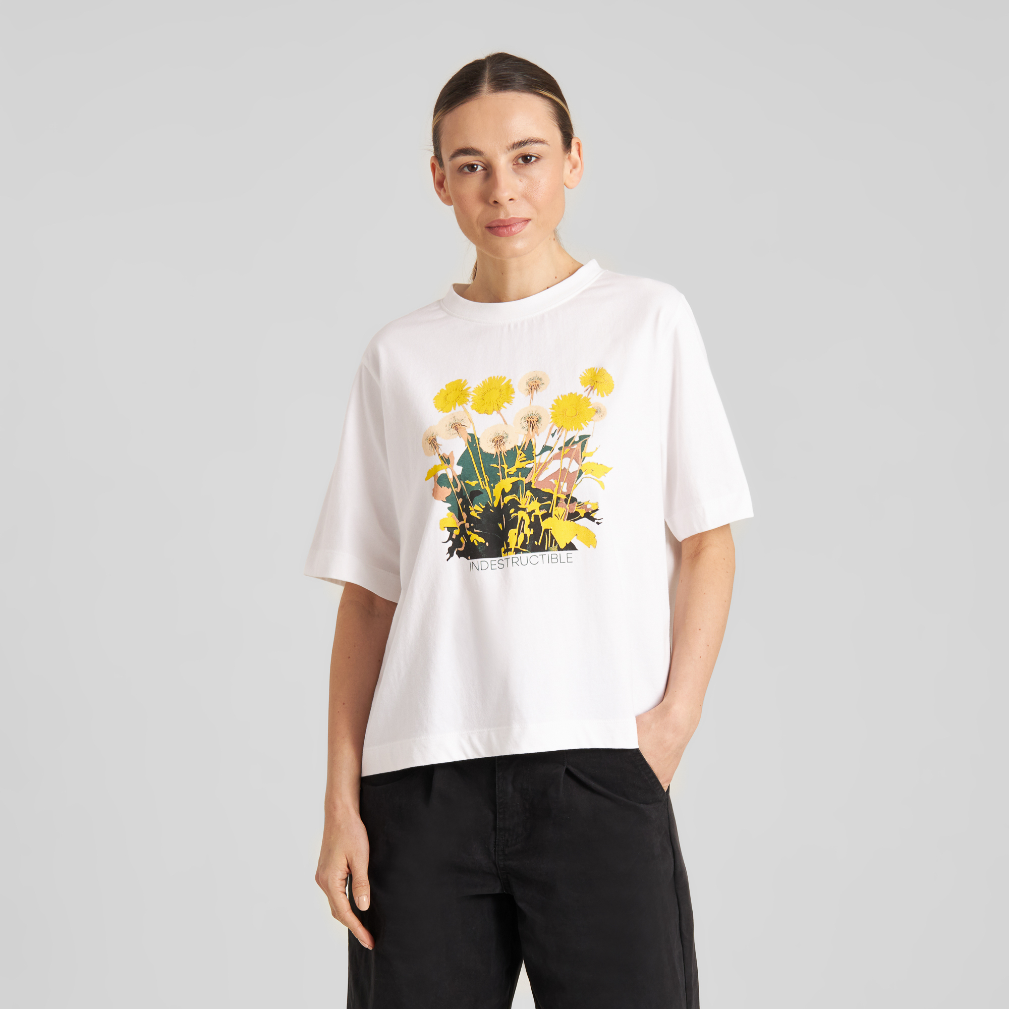 T-shirt-Vadstena-Indestructible-blanc-coton-biologique-Dedicated01