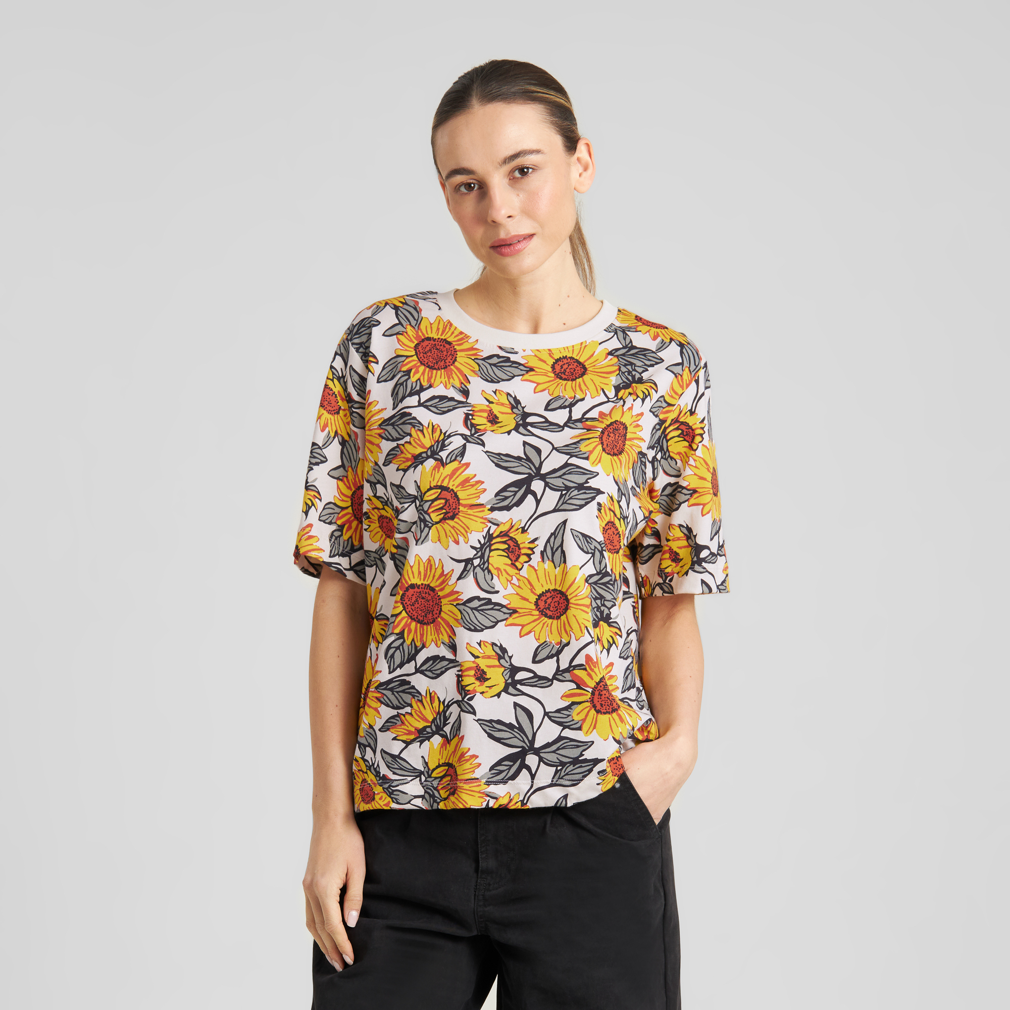 T-shirt-Vadstena-Sunflower-blanc-cassé-coton-biologique-Dedicated01