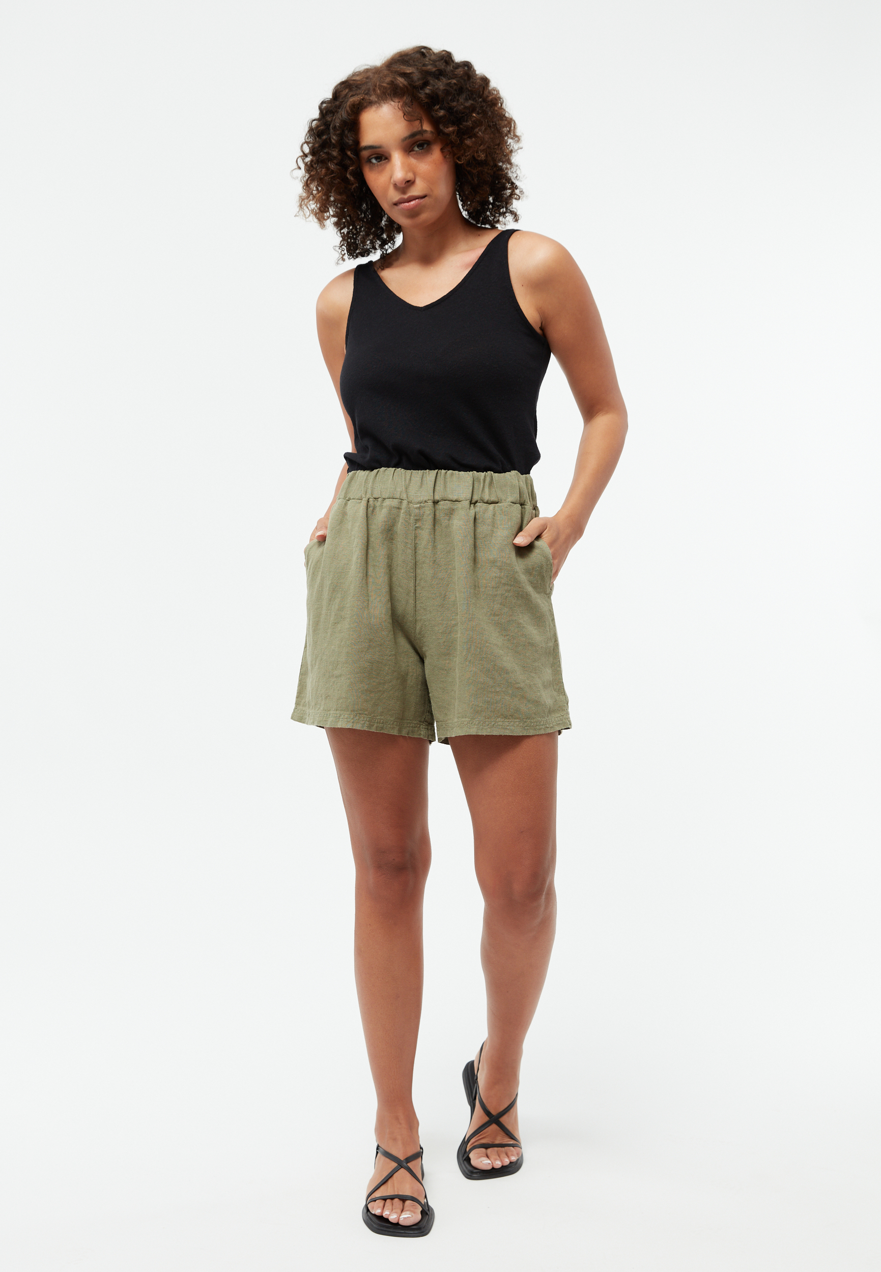 Short-Clementine-Faded-olive-lin-Givn03