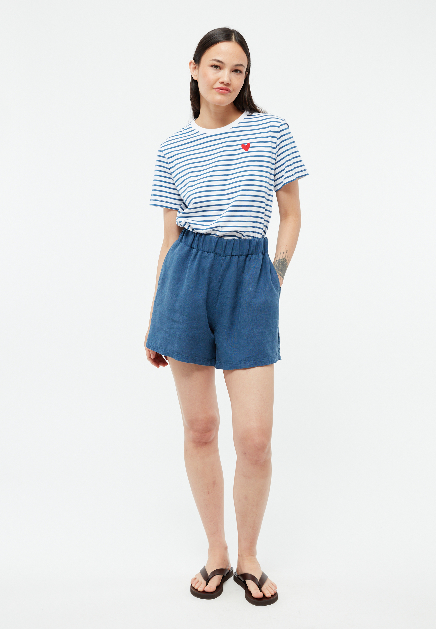 Short-Clementine-Blazing-blue-lin-Givn03