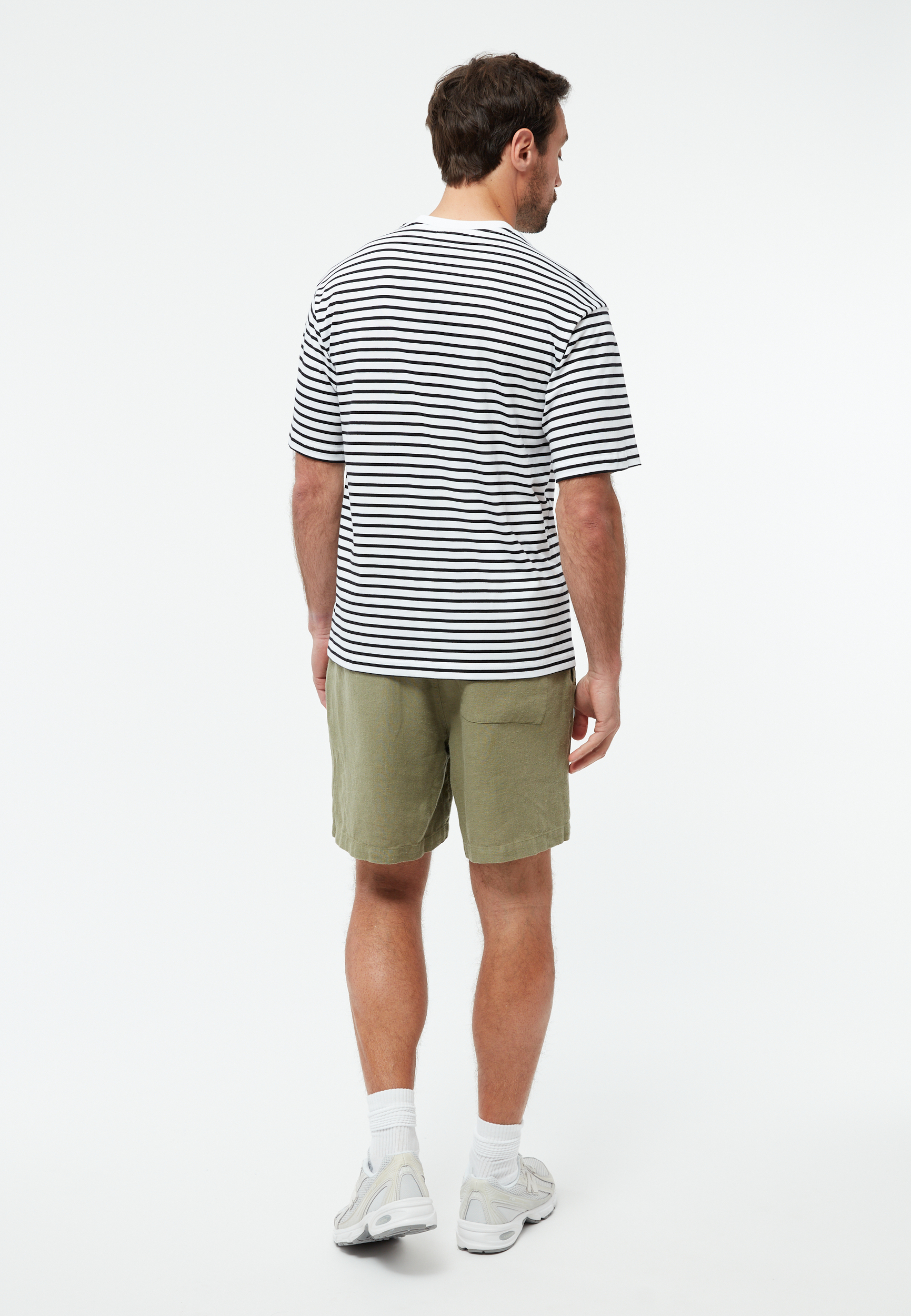 Short-Laurin-Faded-Olive-lin-Givn03