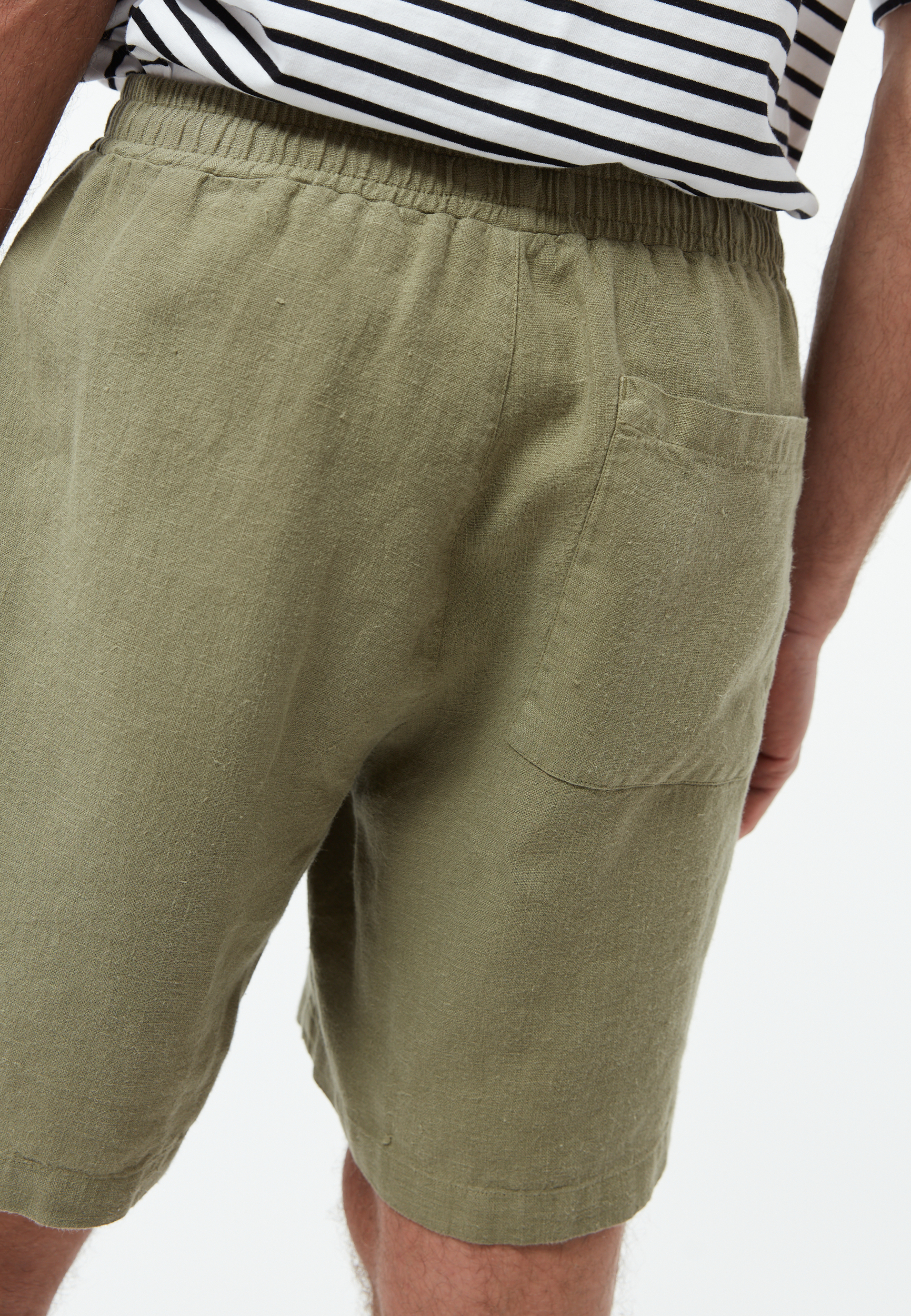 Short-Laurin-Faded-Olive-lin-Givn04
