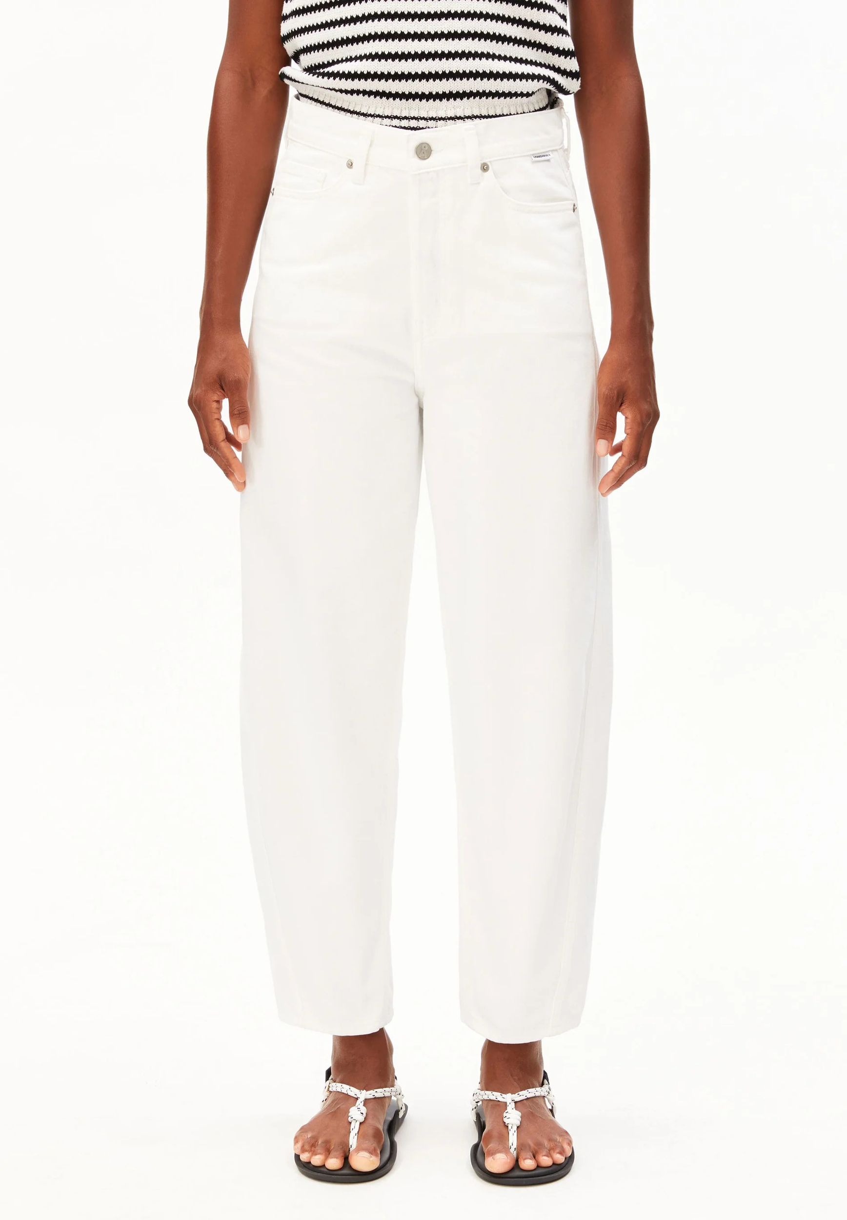 Jeans-Baarly-white-coton-recyclé-Armed-Angels01