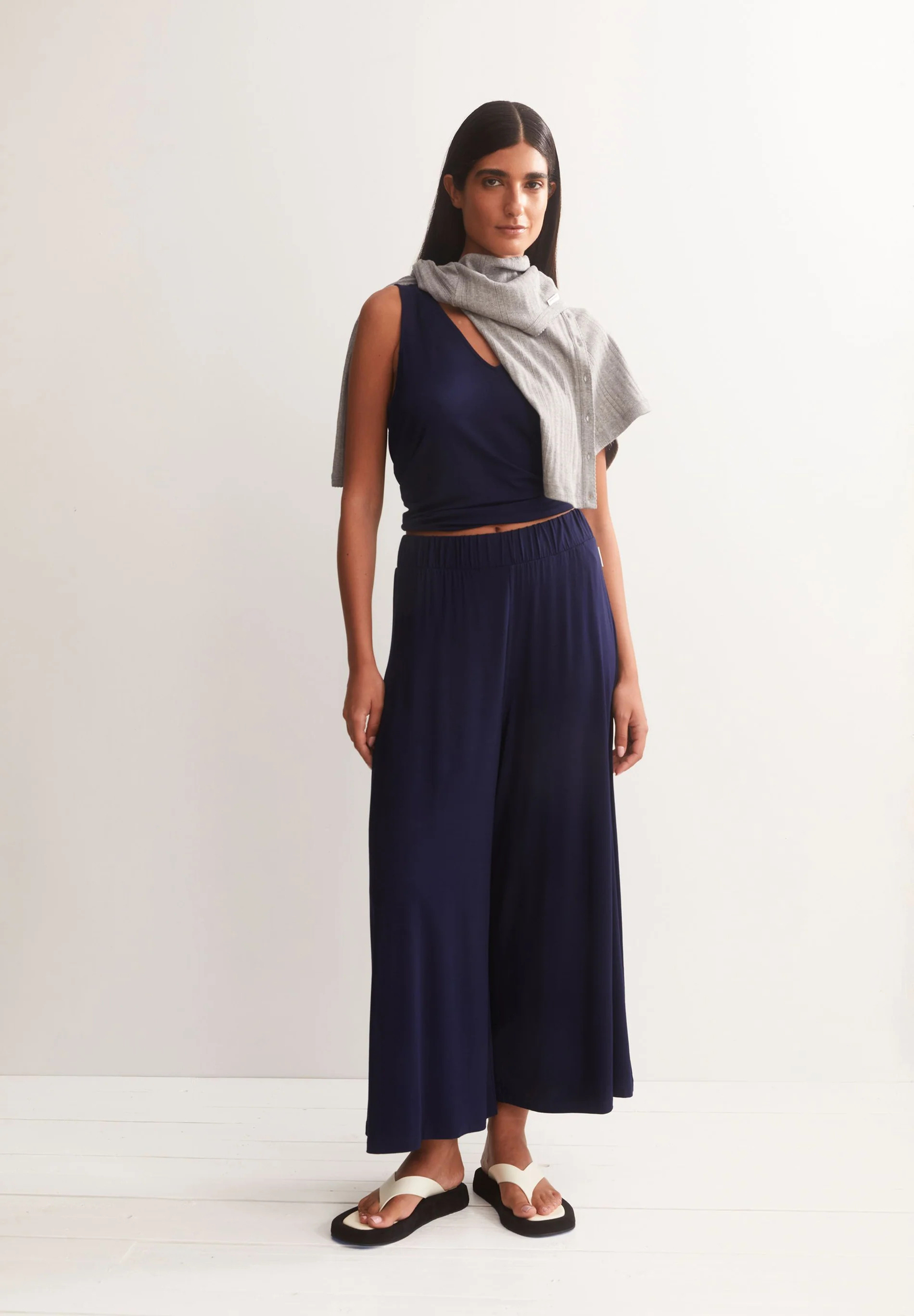 Pantalon-night-sky-viscose-ecovero-Armed-Angels04