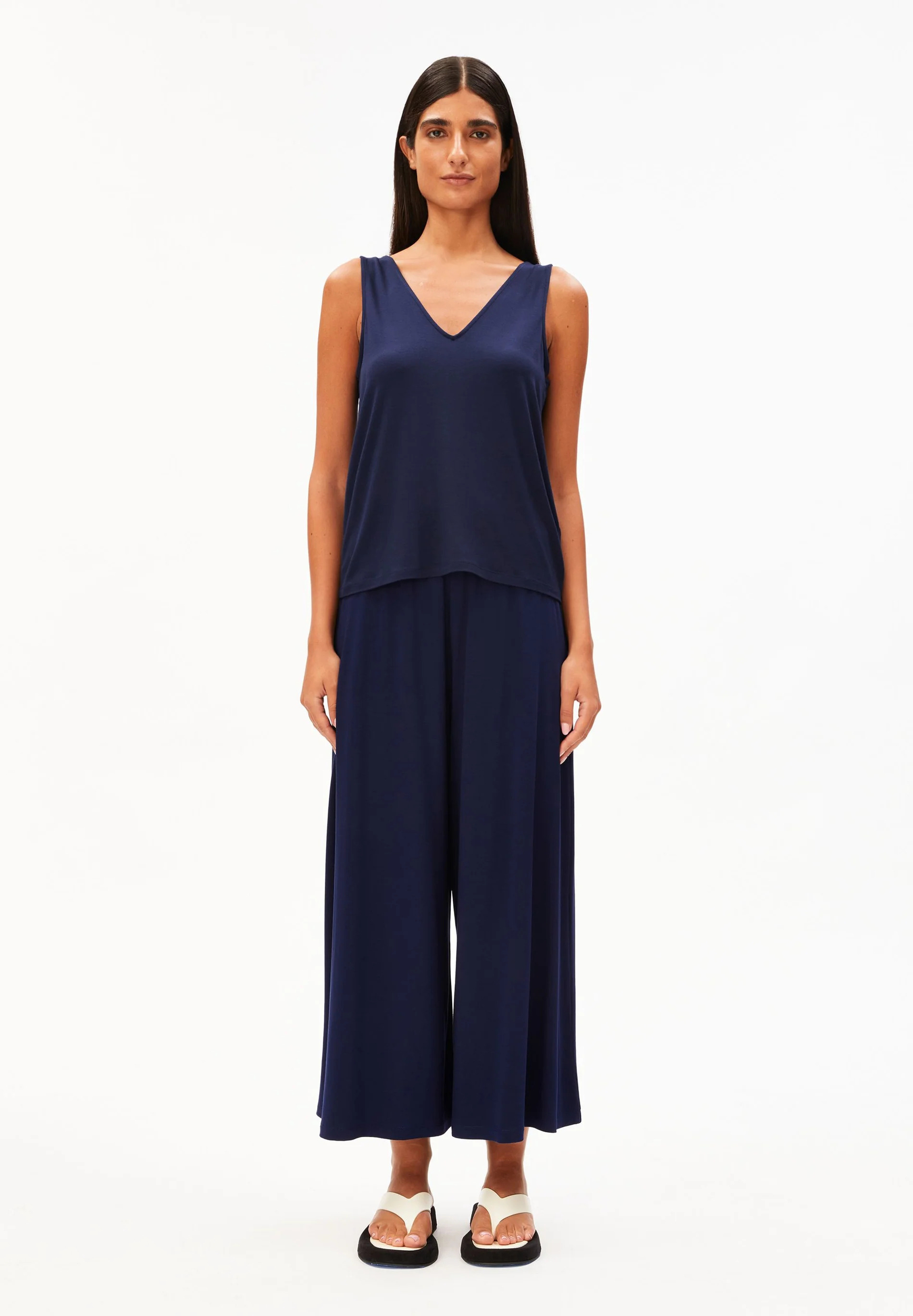 Pantalon-night-sky-viscose-ecovero-Armed-Angels05
