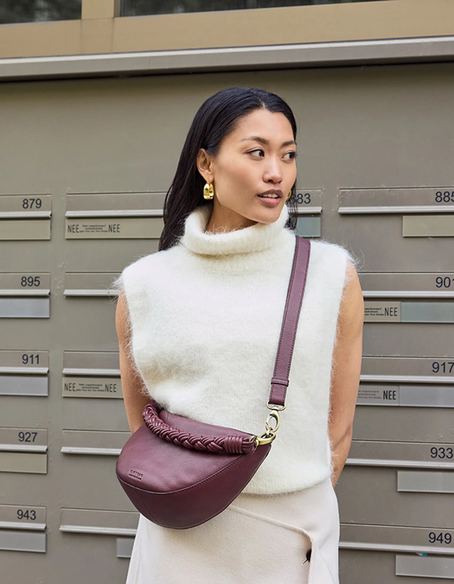 Sac-Leo-twisted-handle-dark-cherry-soft-grain-leather-O-my-Bag01
