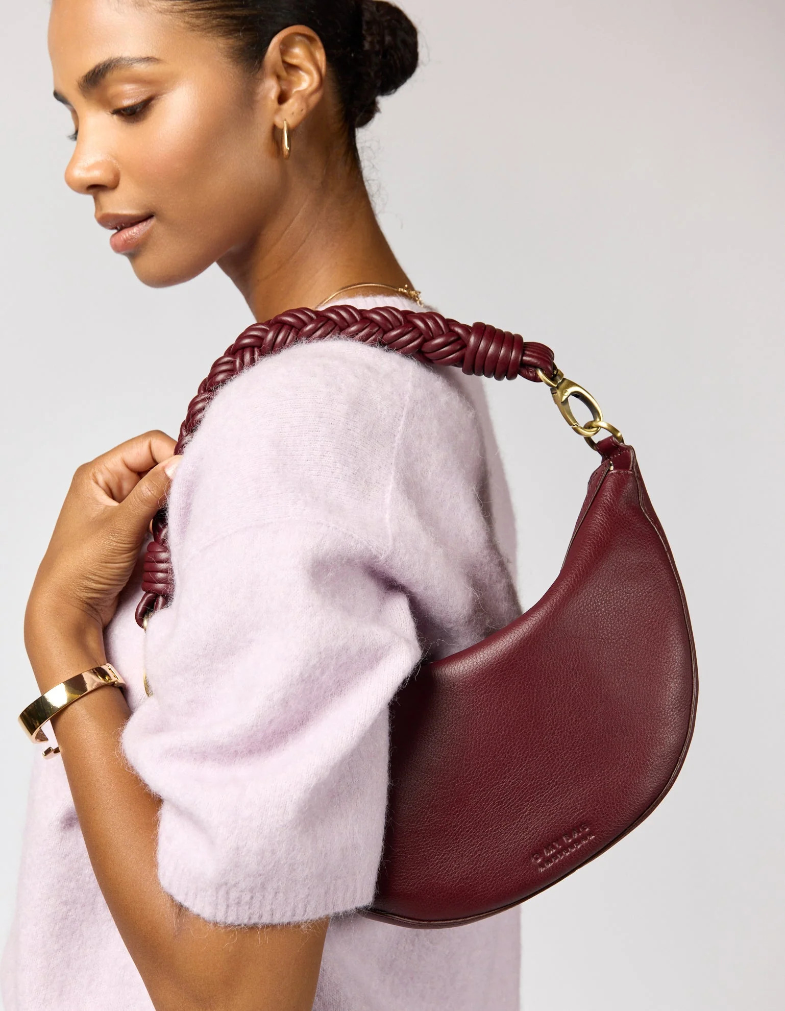Sac-Leo-twisted-handle-dark-cherry-soft-grain-leather-O-my-Bag06