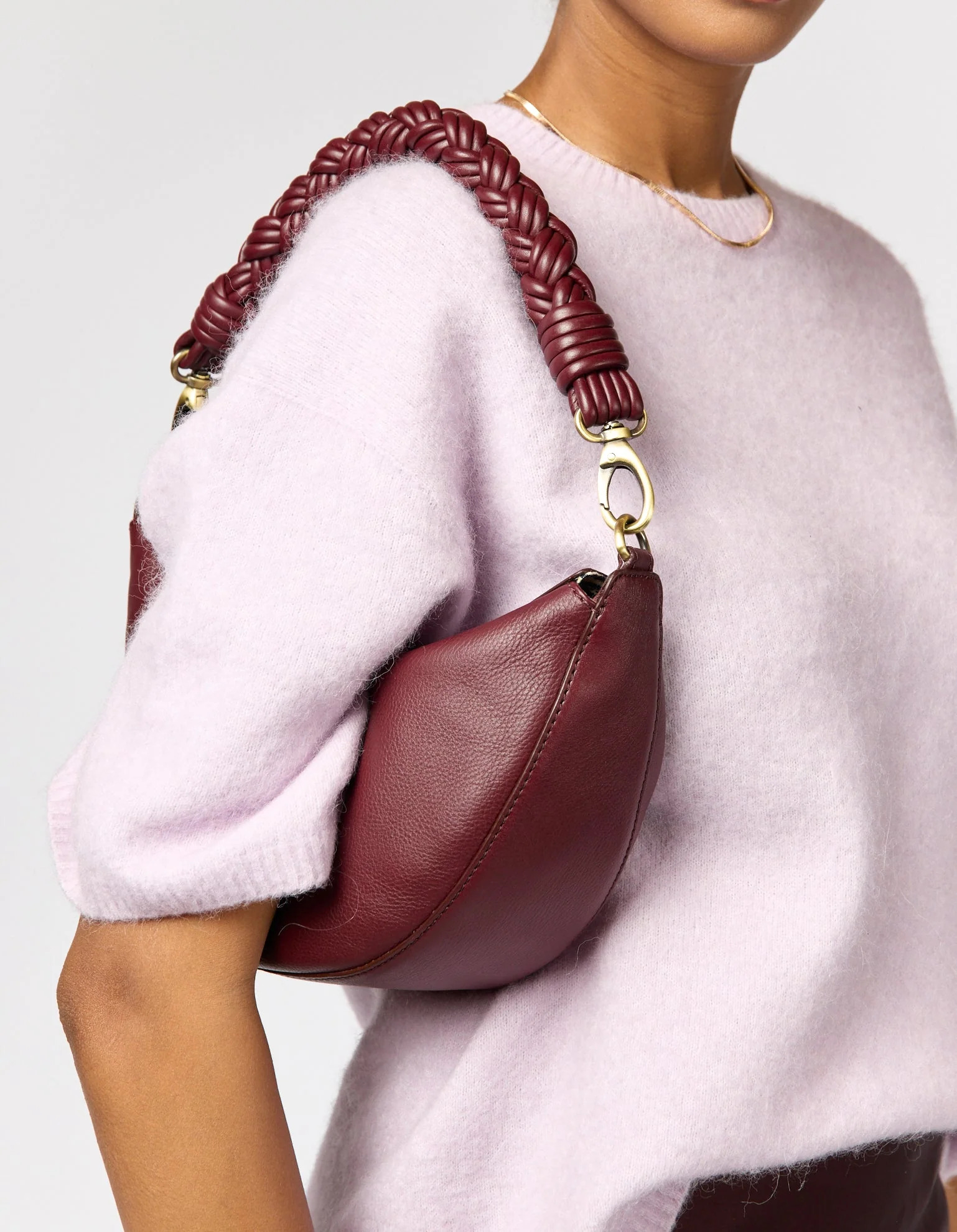 Sac-Leo-twisted-handle-dark-cherry-soft-grain-leather-O-my-Bag02