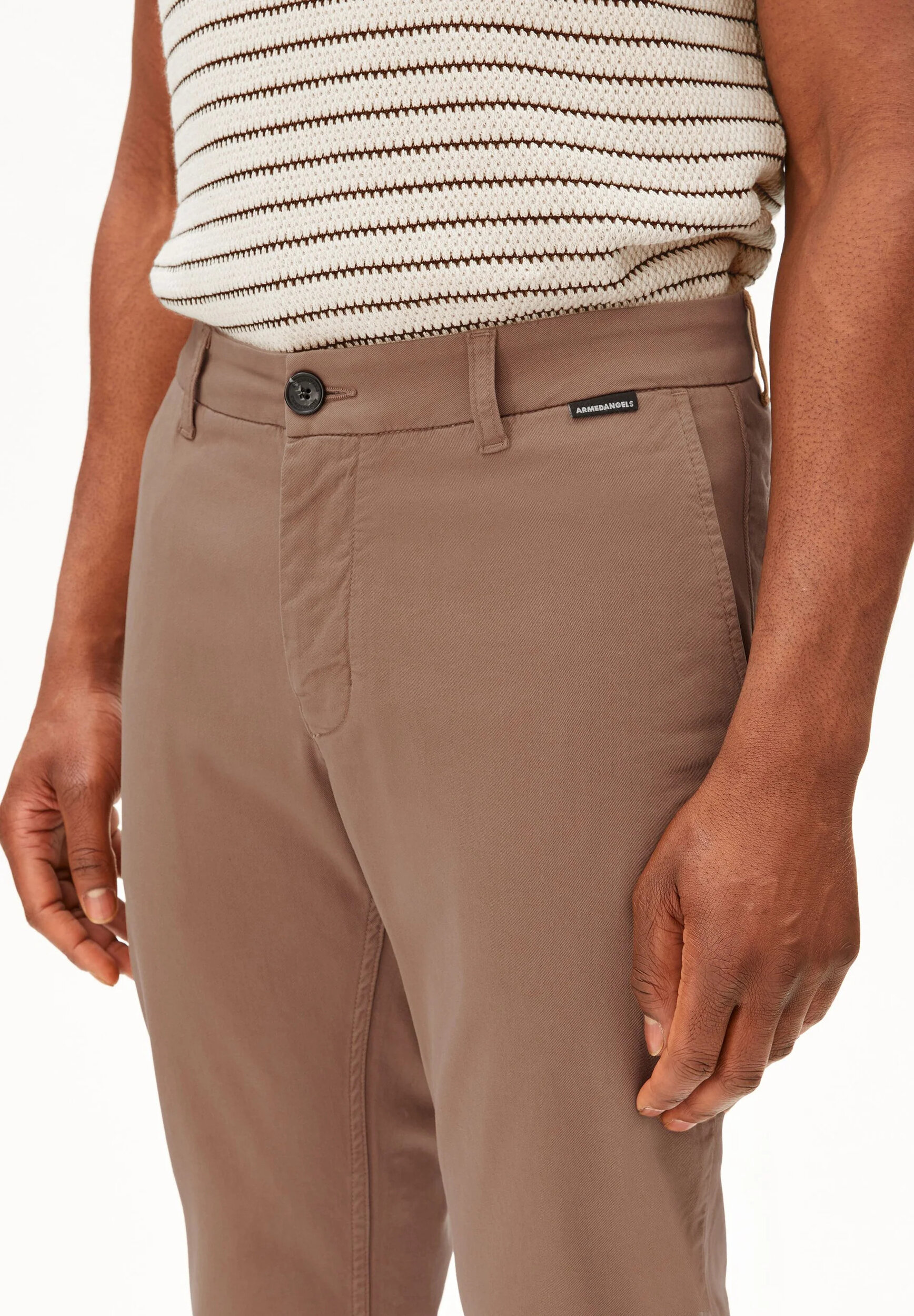 Pantalon-Aaster-amberwood-coton-biologique-Armed-Angels03