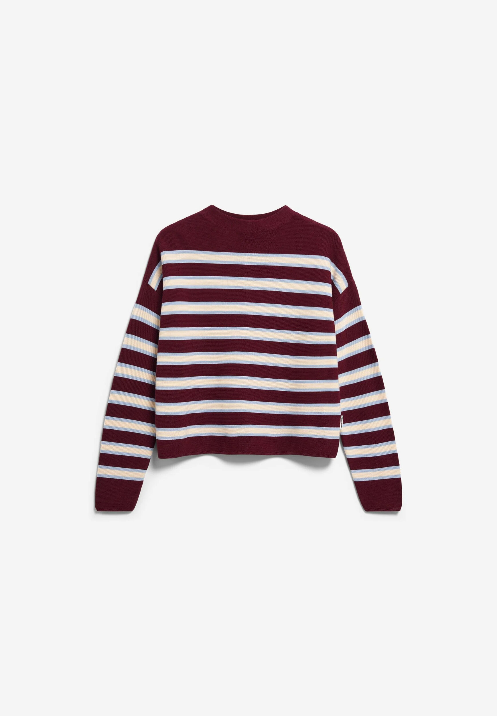 Pull-Merinaa-velvet-red-soft-blue-coton-biologique-Armed-Angels06