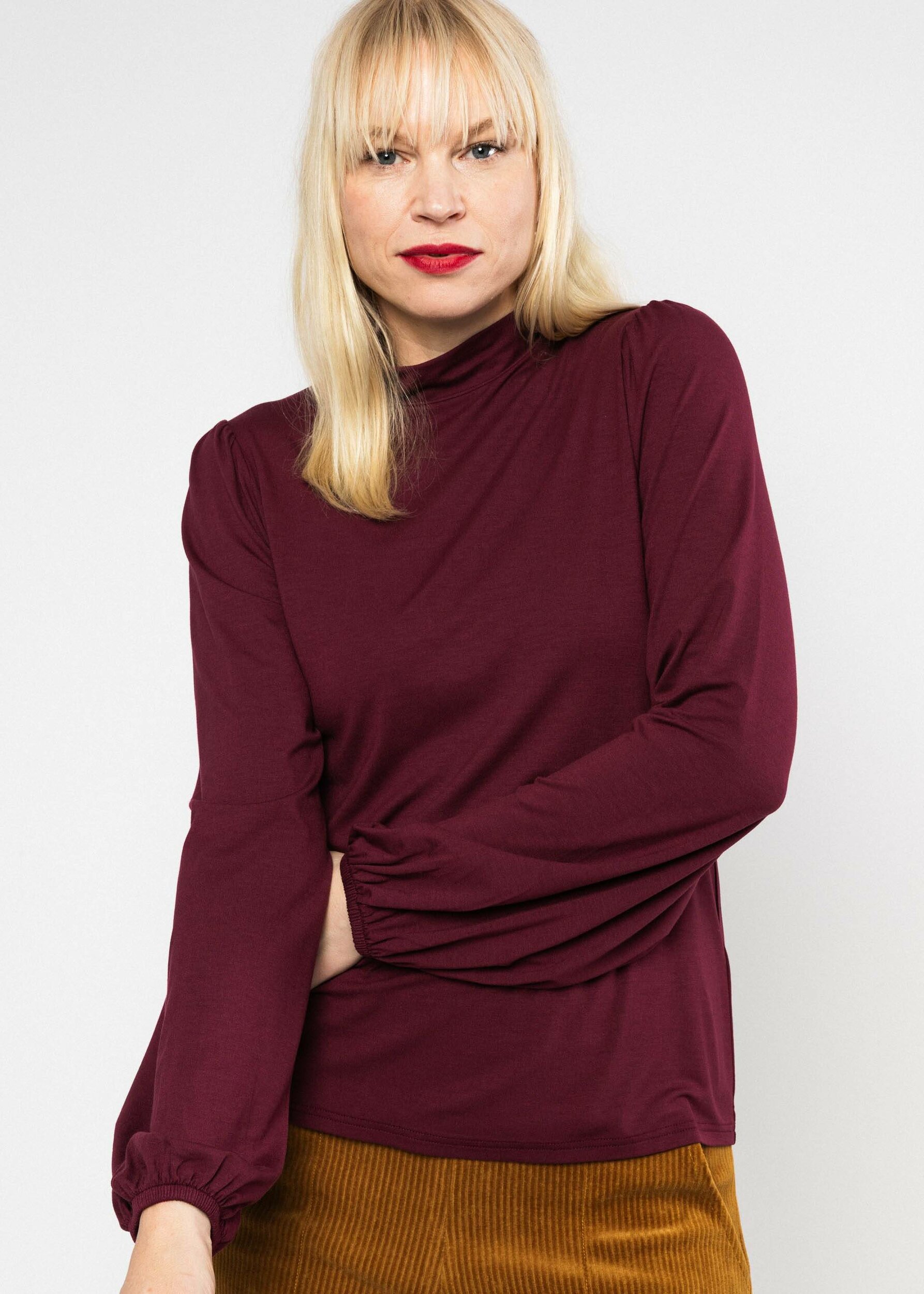 Sous-pull-lonely-lips-angel-burgundy-viscose-ecovero-Blutsgeschwister04