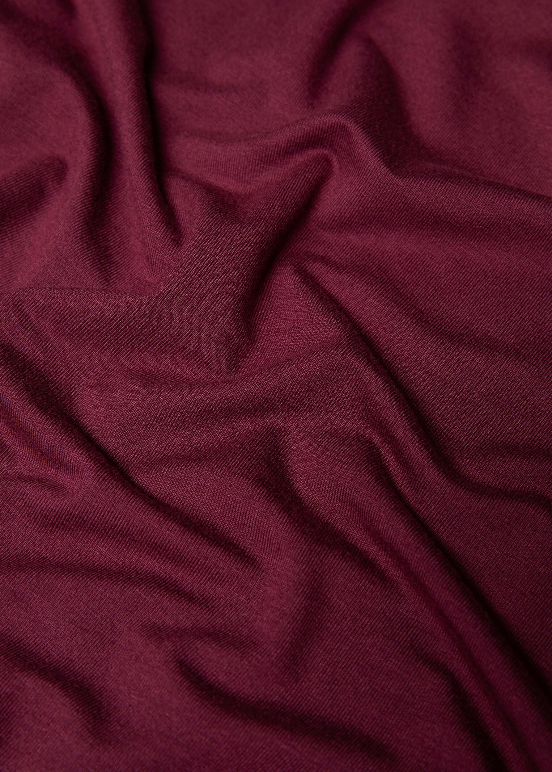 Sous-pull-lonely-lips-angel-burgundy-viscose-ecovero-Blutsgeschwister02