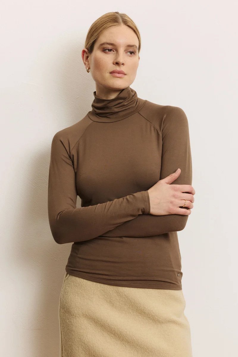 Sous-pull-Chiaraa-taupe-viscose-ecovero-Tranquillo02