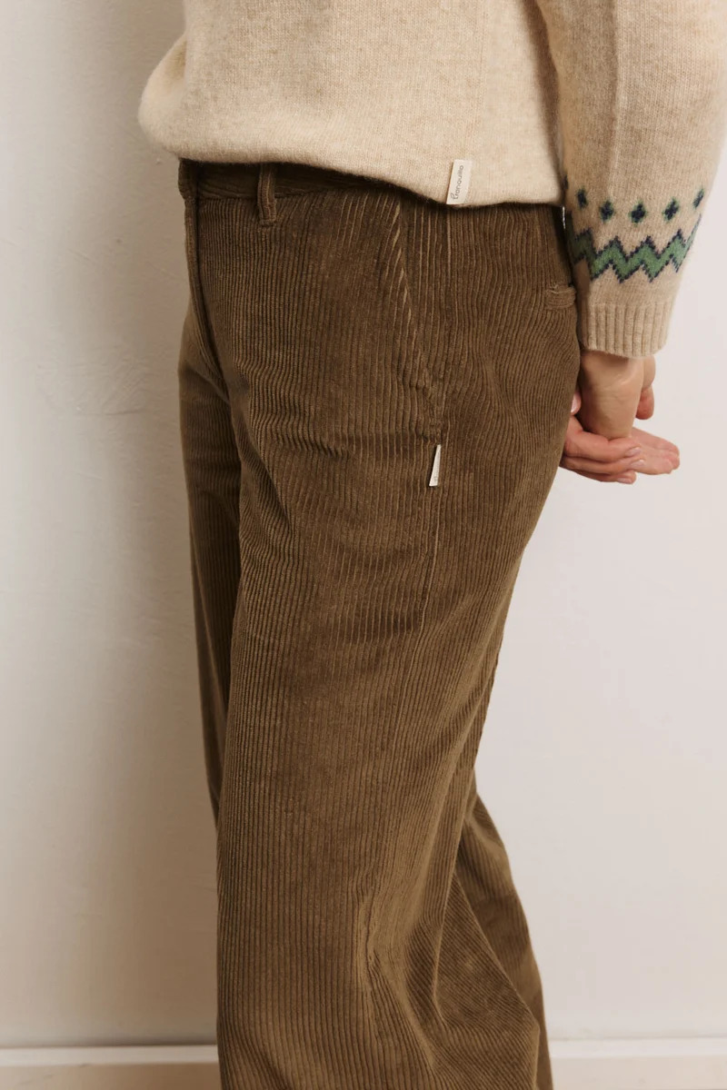 Pantalon-Paolaa-velours-taupe-coton-biologique-Tranquillo03