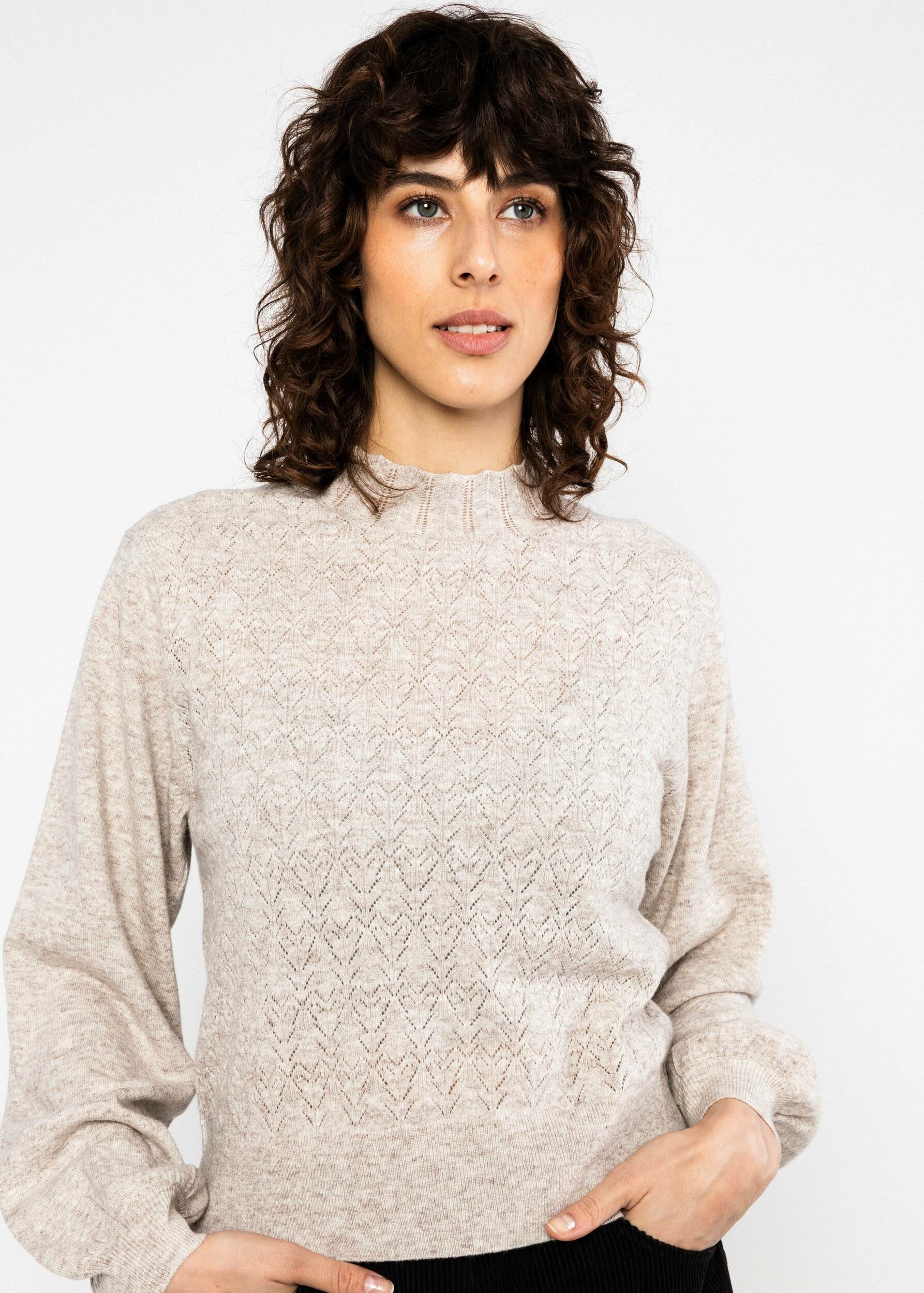 Pull-Feeling-Fancy-driftwoog-glow-melange-beige-laine-Acetate-Naia-Renew-Blutsgeschwister04