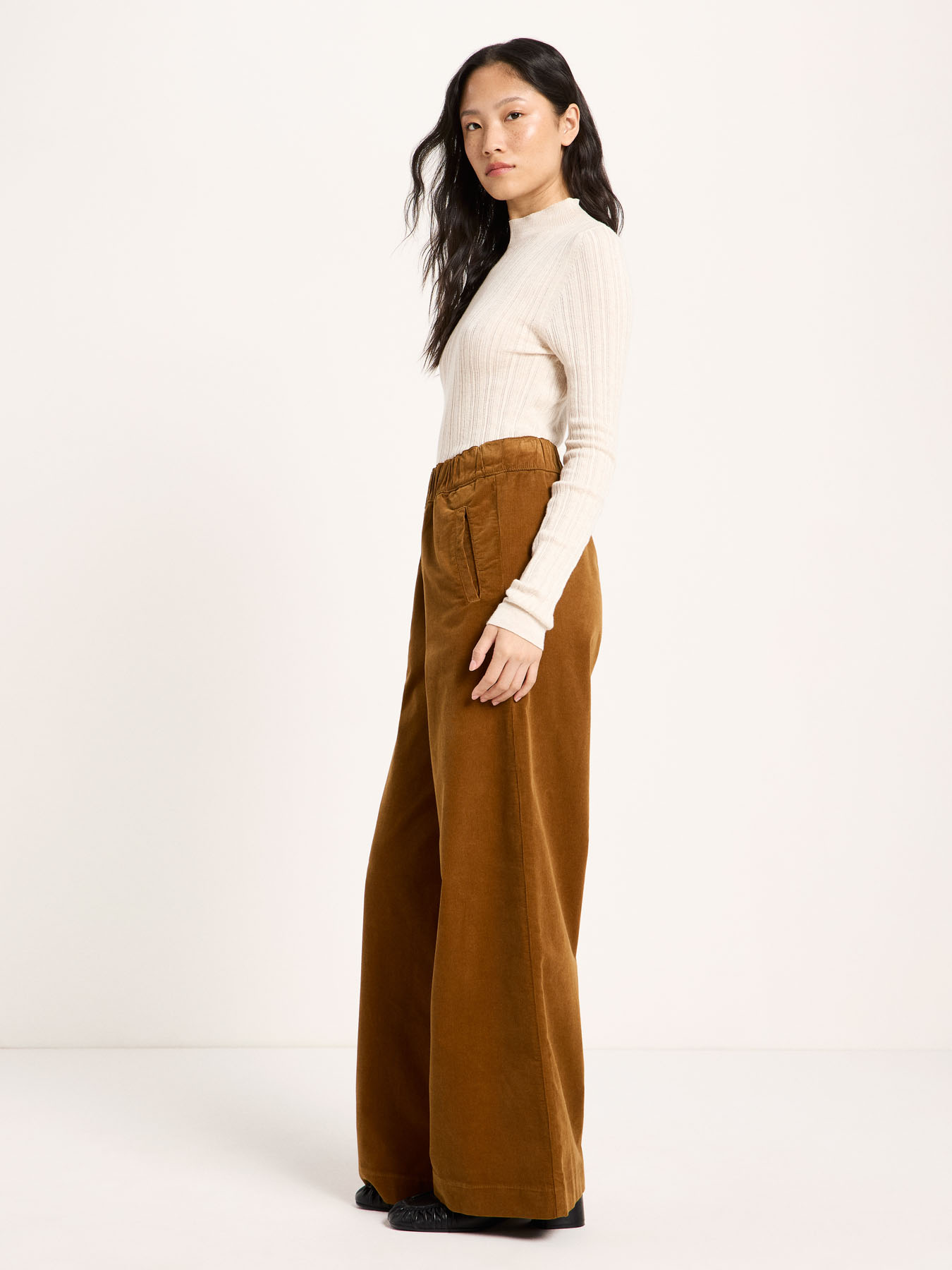 Pantalon-Benoite-Hose-Mit-Weitem-Bein-Bronze-Brown-coton-biologique-Lanius03