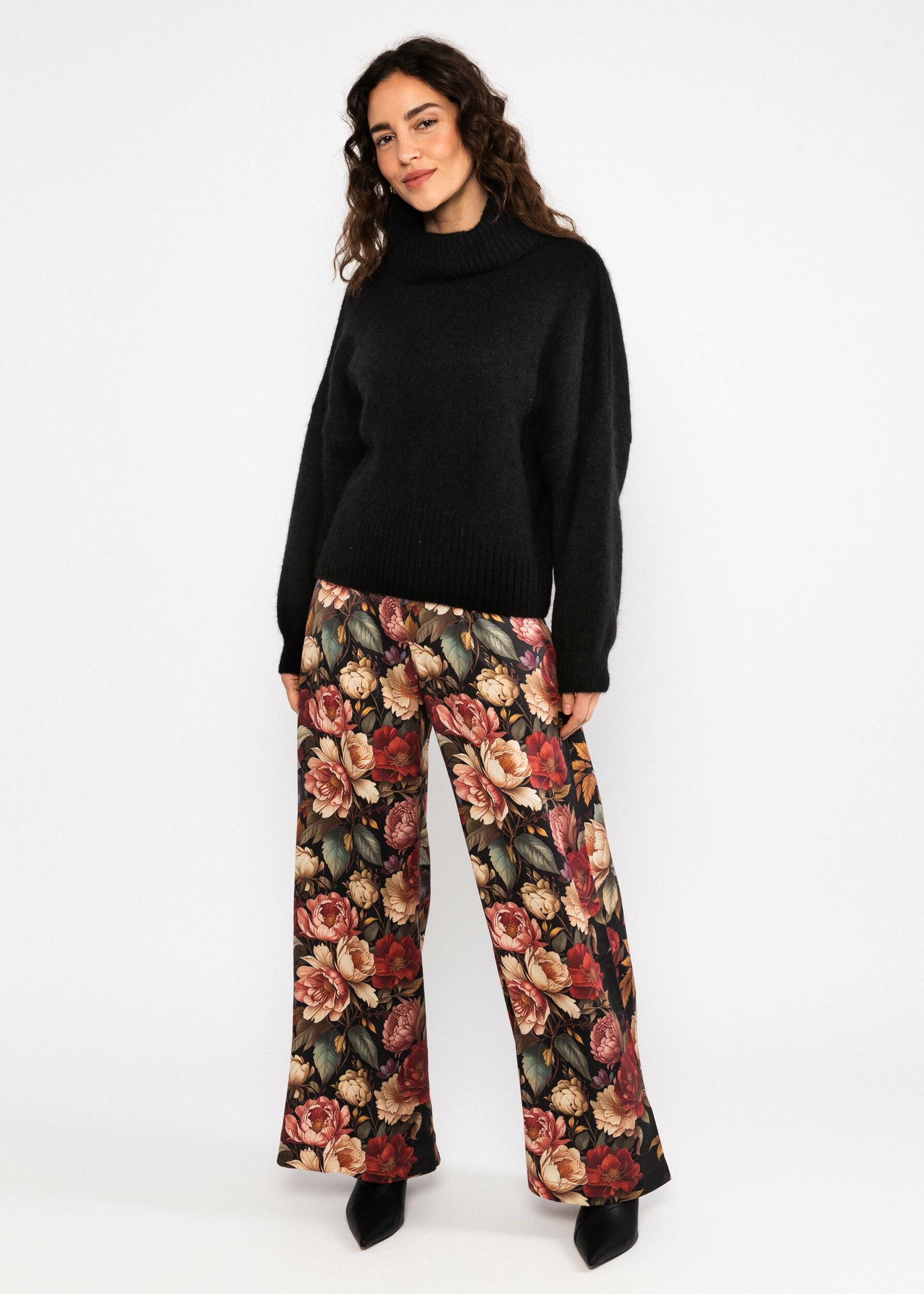 Pantalon-Elodie-silva-florum-noir-tencel-Blutsgeschwister04