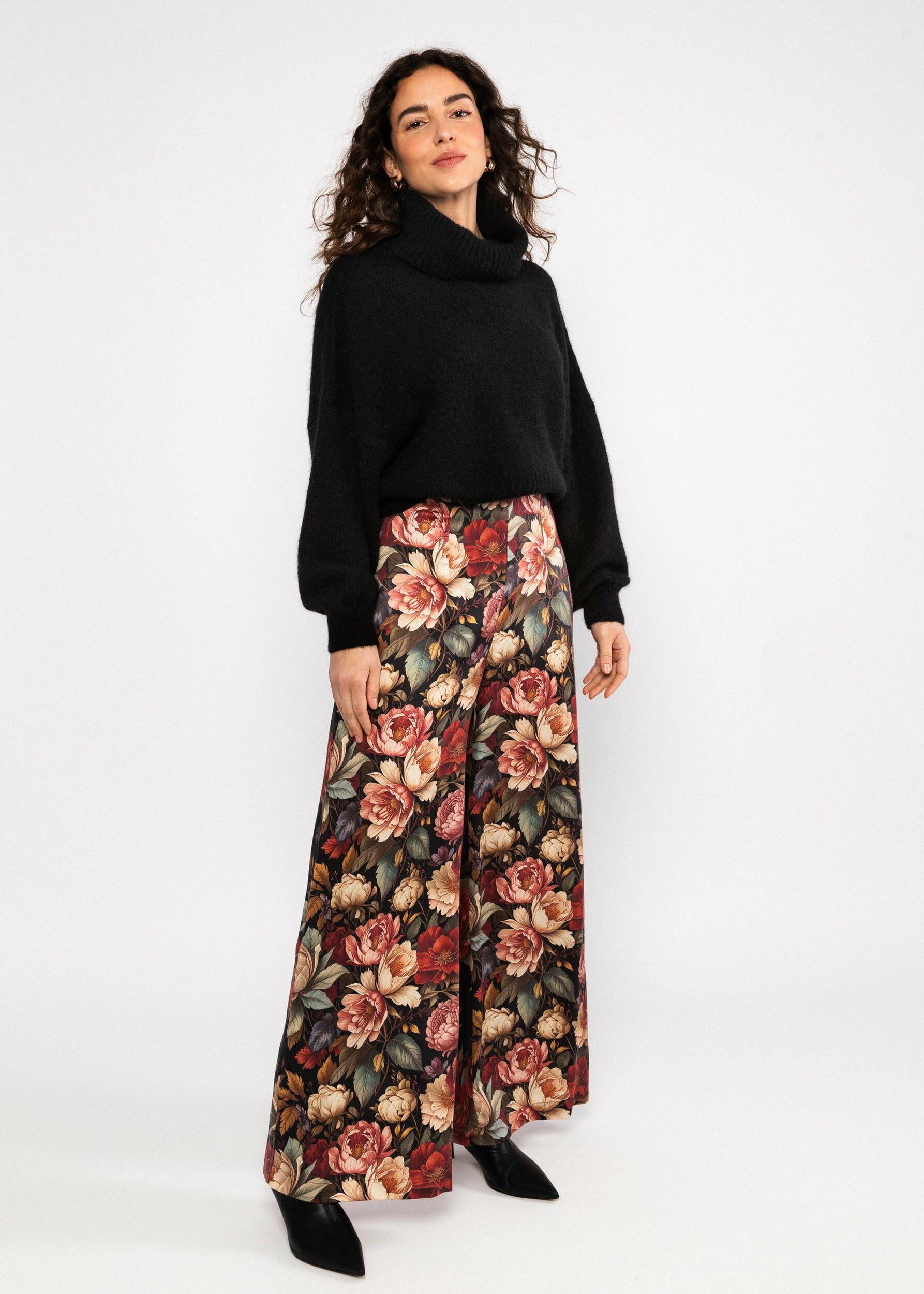 Pantalon-Elodie-silva-florum-noir-tencel-Blutsgeschwister05