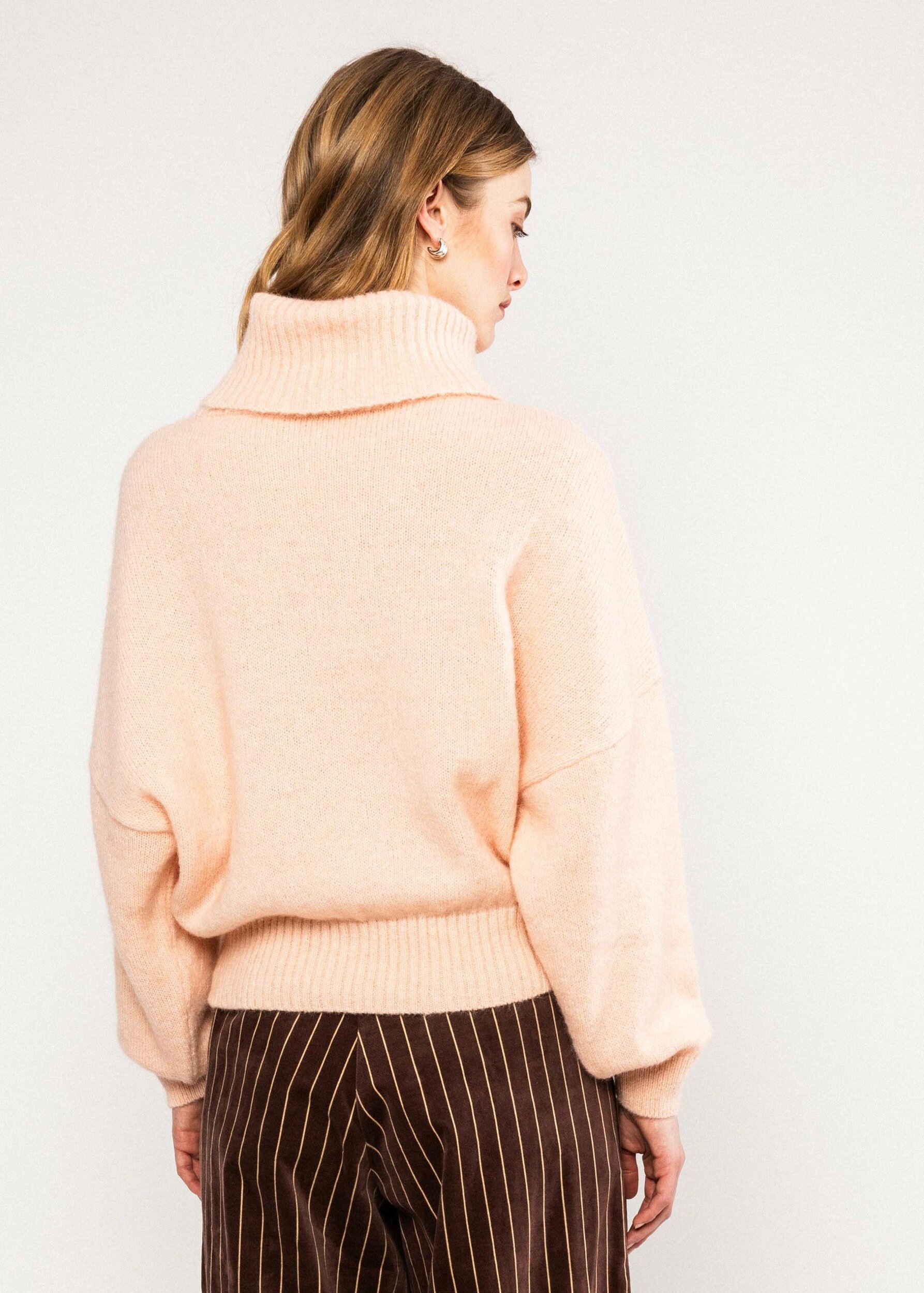 Pull-thaleia-opus-floris-lilas-polyamide recycle-laine-alpaca-viscose-ecovero-Blutsgeschwister03