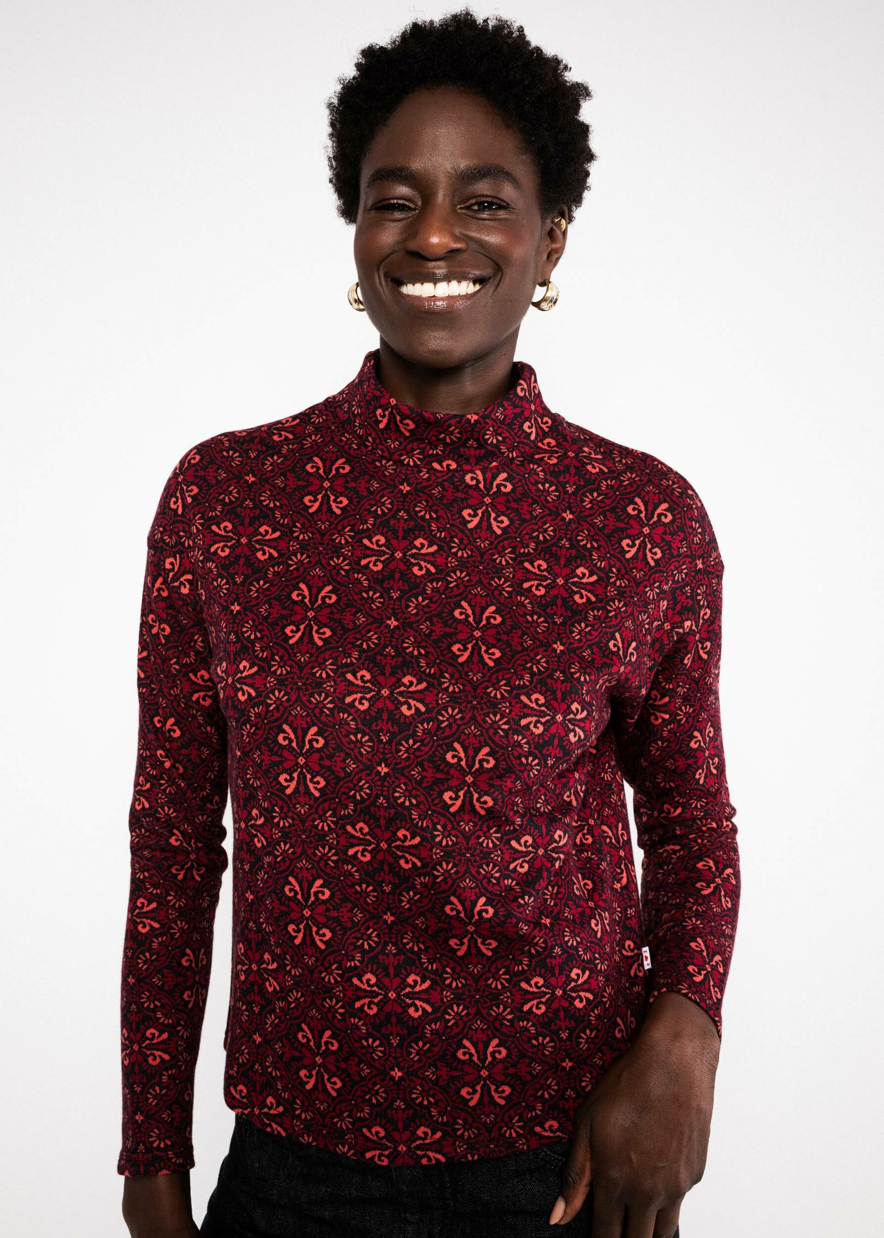 Pull-warm-up-turtle-vienna-art-black-bordeaux-coton-biologique-Blutsgeschwister01