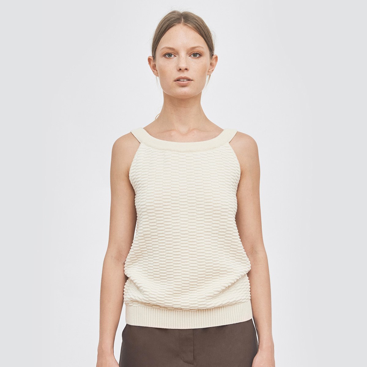 Cream-Relief-sleeveless-top-3_1800x1800