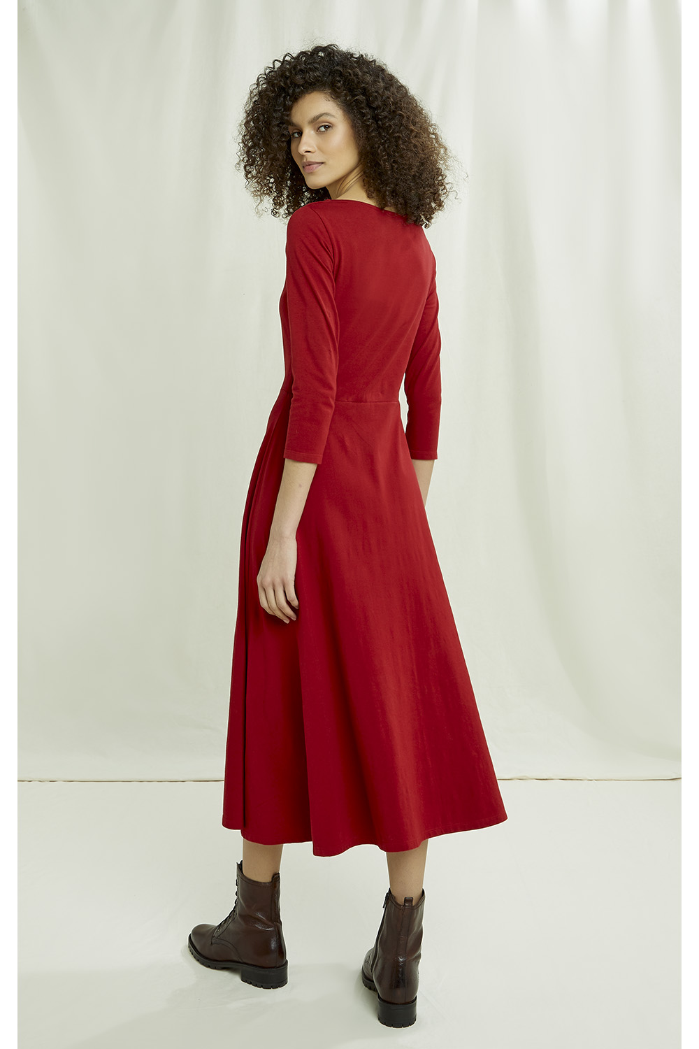 valencia-dress-in-red-0e653743780f