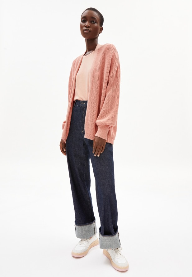 vildanaa-soft-peach-blossom-05