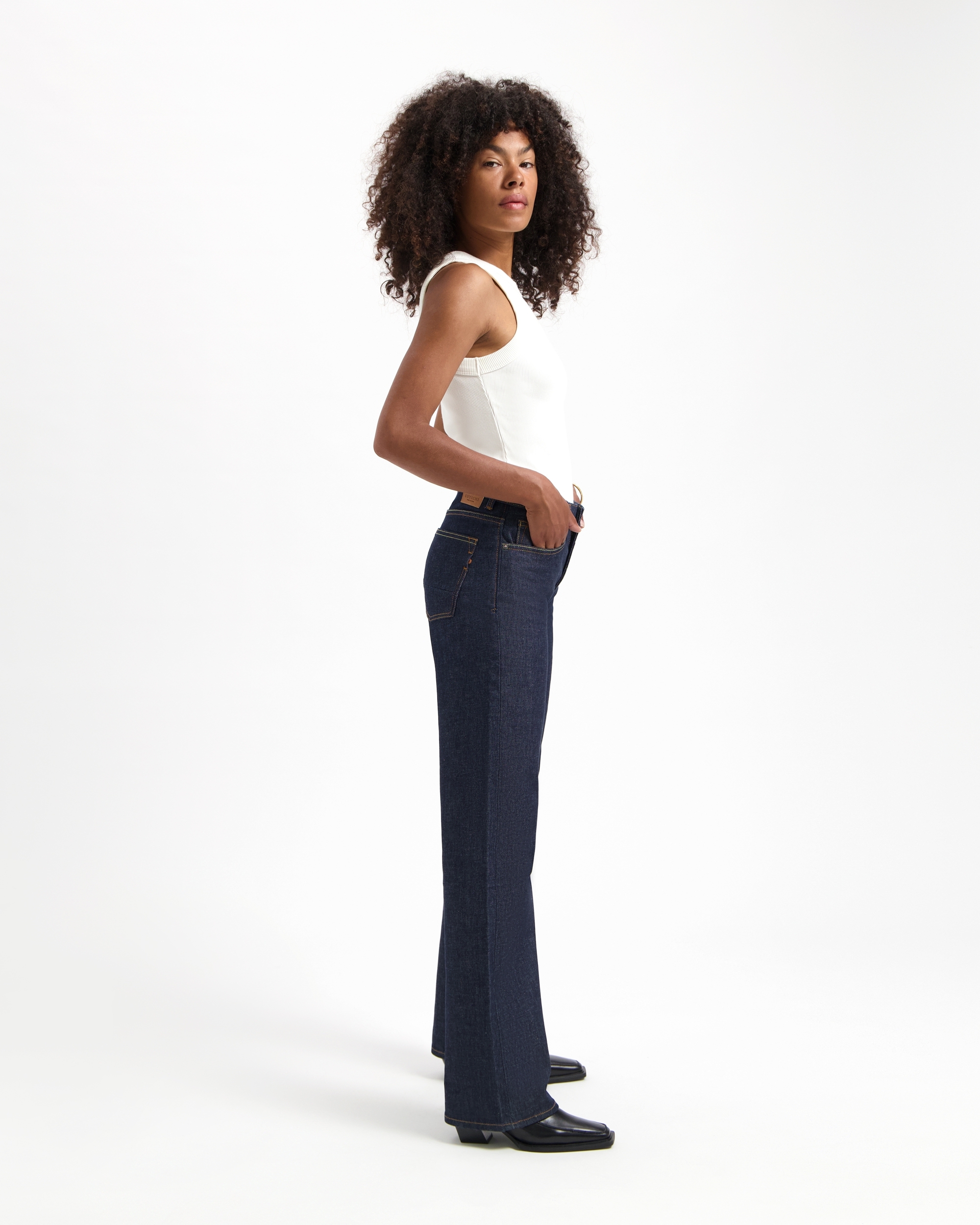 Jeans Lena loose - dry - coton regeneratif - Kuyichi 02