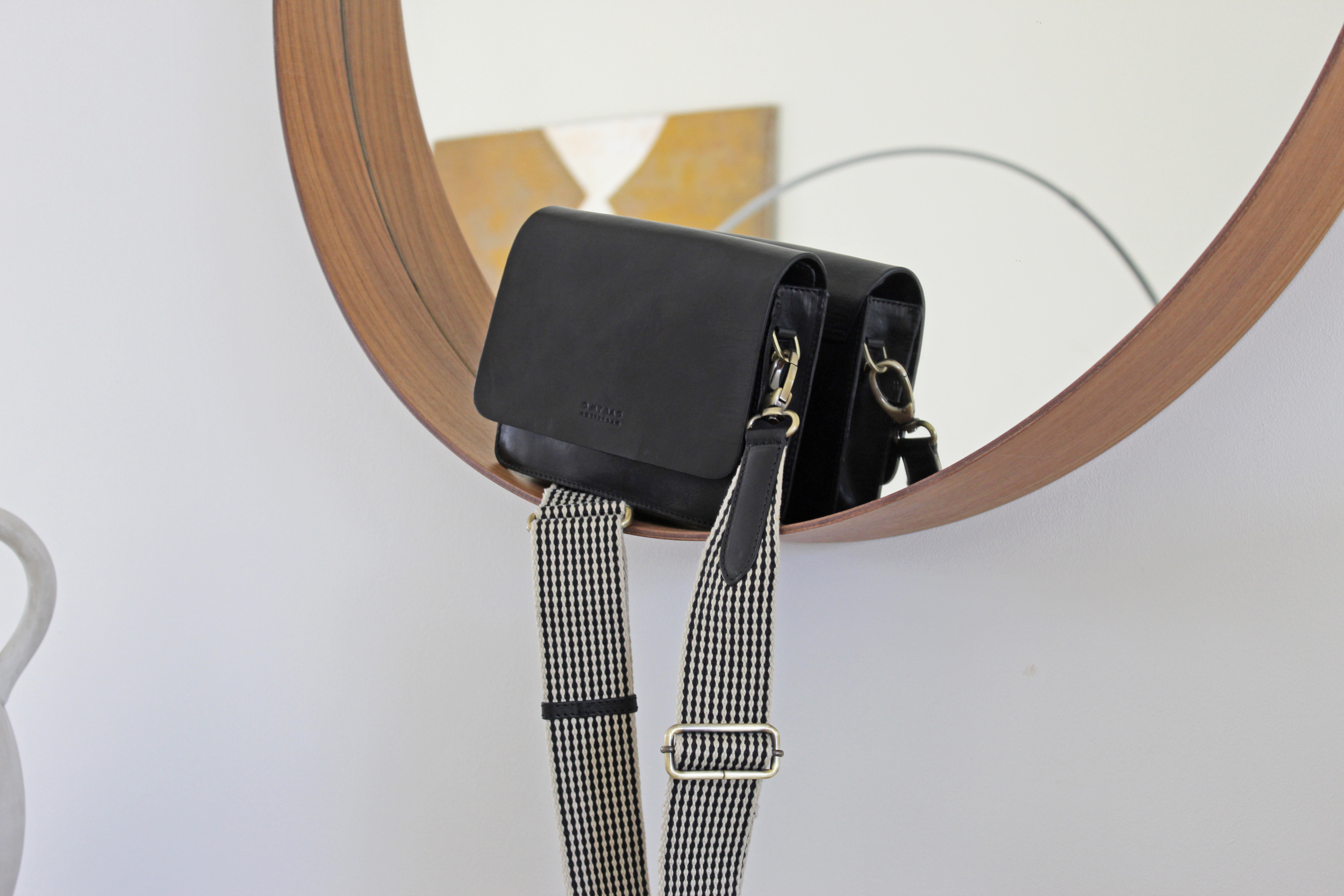 audrey_mini_black_checkered_strap_lifestyle_1