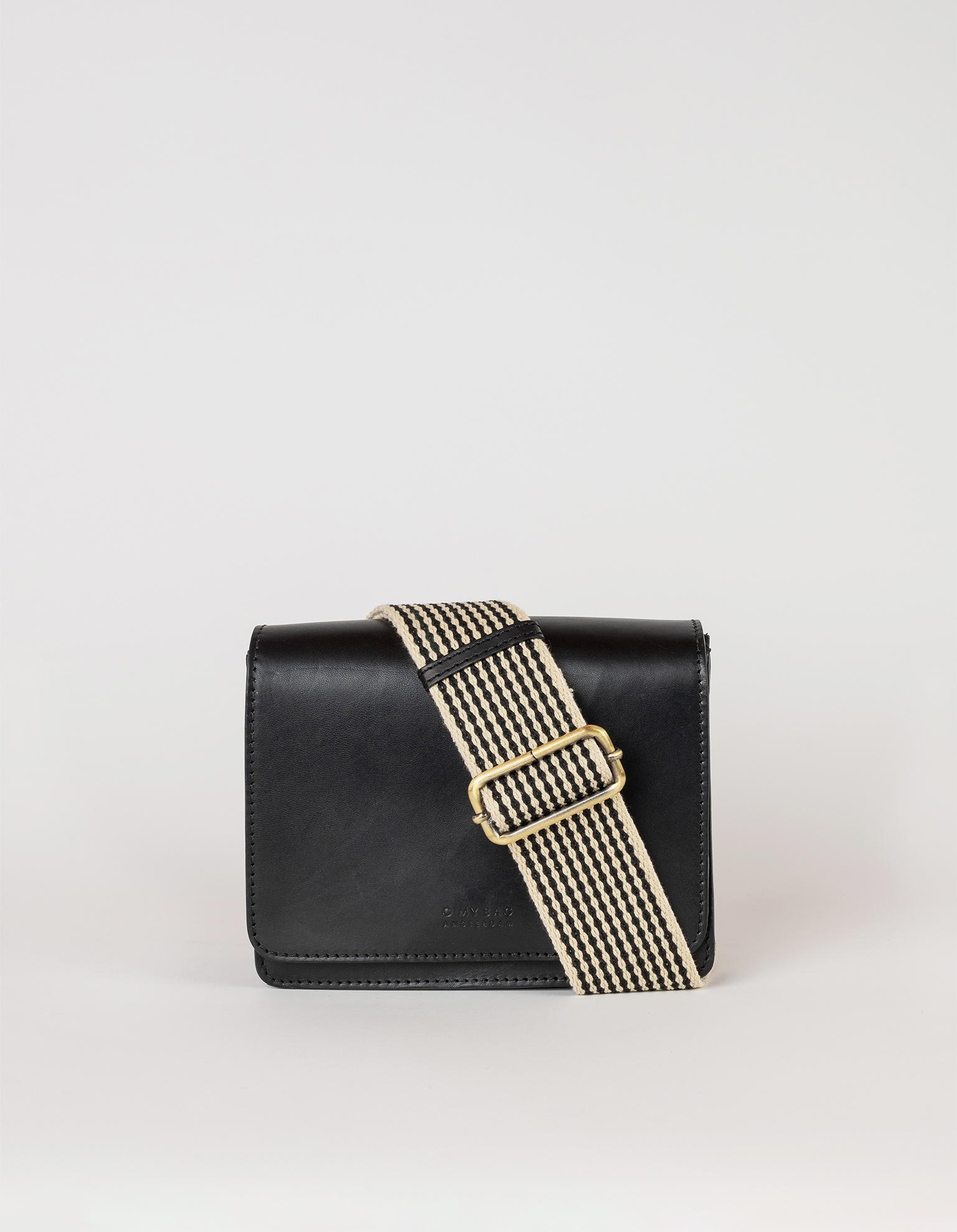 Audrey_mini_black_classic_webbing strap_front