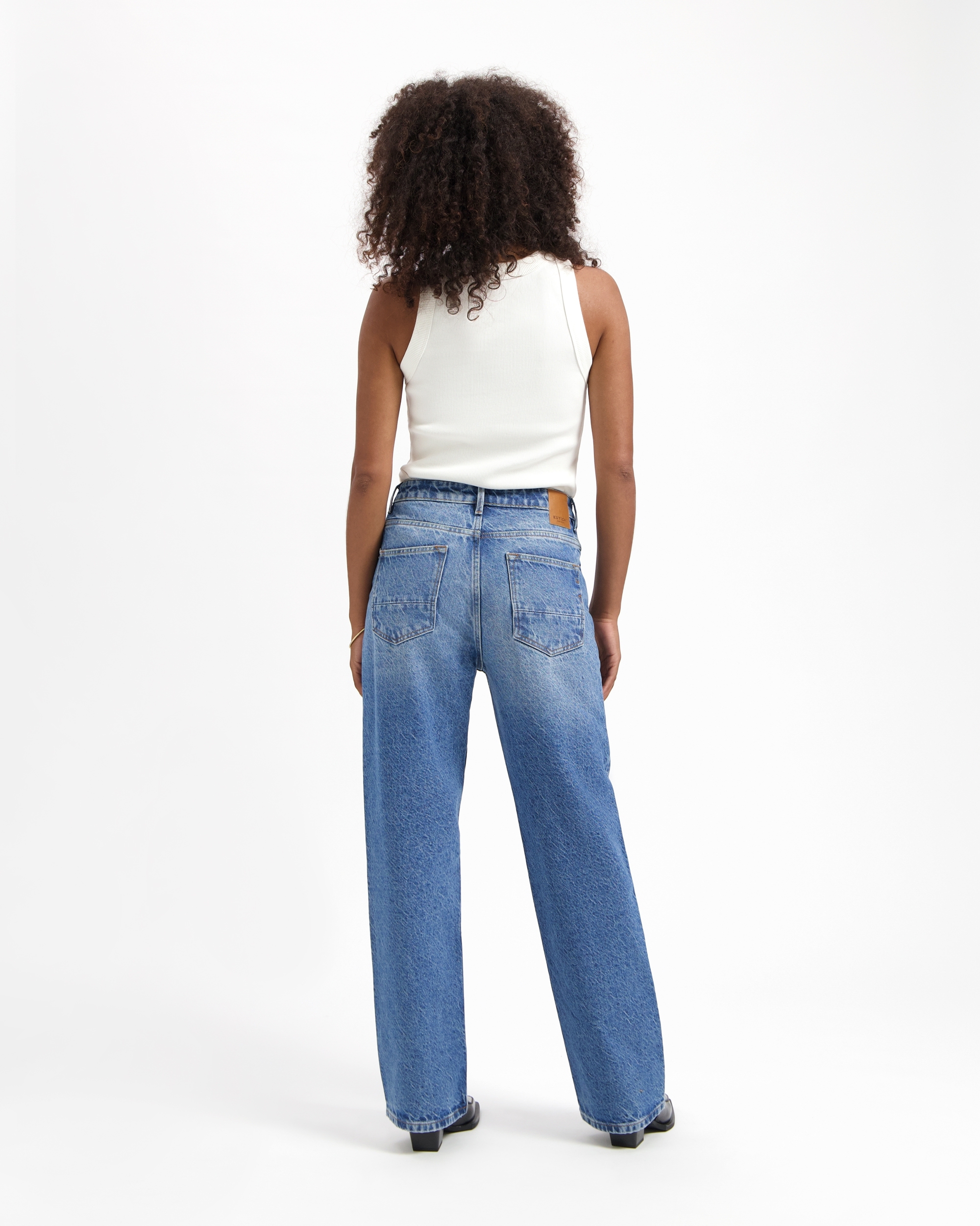 Jeans Izabella - old blue - denim recycle - Kuyichi 02