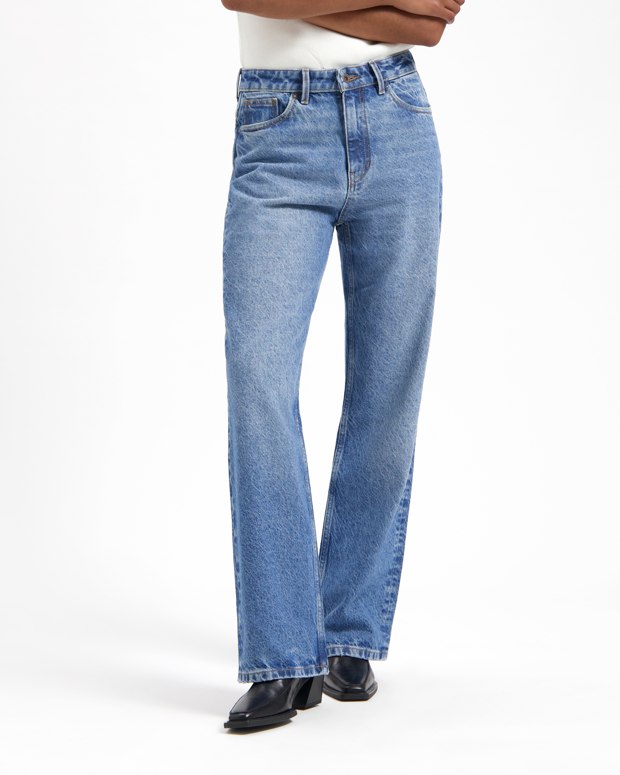 Jeans Izabella - old blue - denim recycle - Kuyichi 03