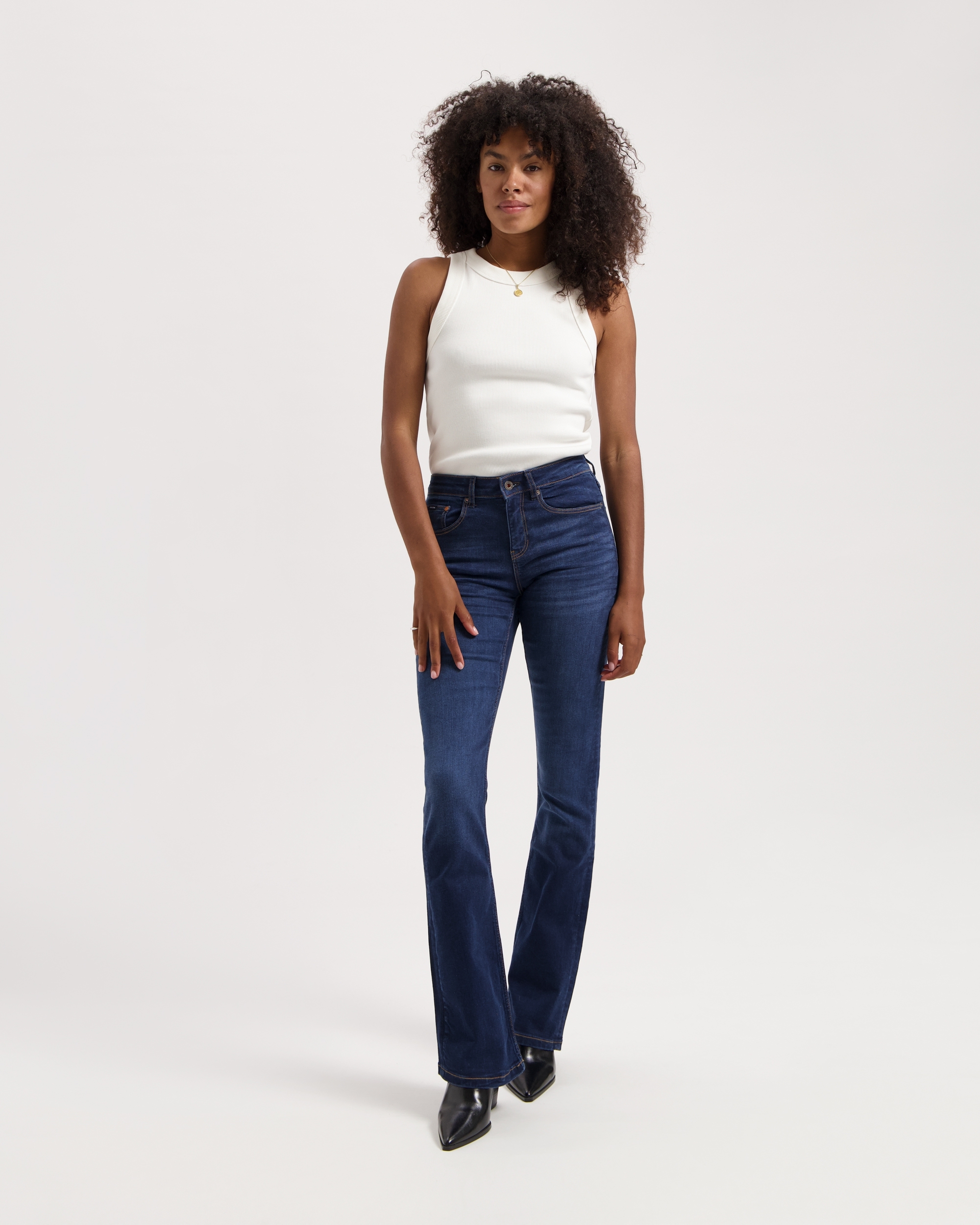 Jeans-Amy-DeepBlue-coton-biologique-tencel-Kuyichi05