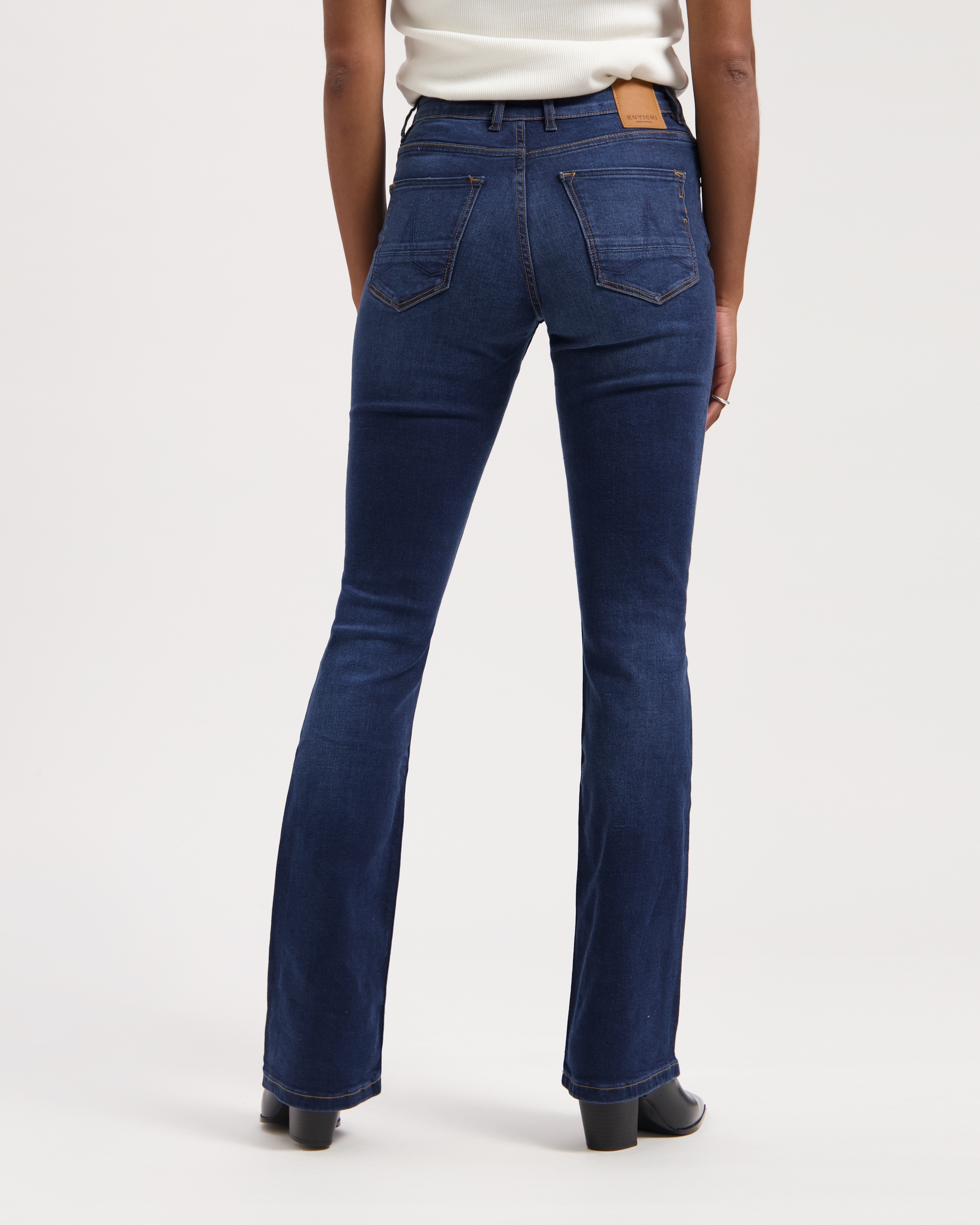Jeans-Amy-DeepBlue-coton-biologique-tencel-Kuyichi04