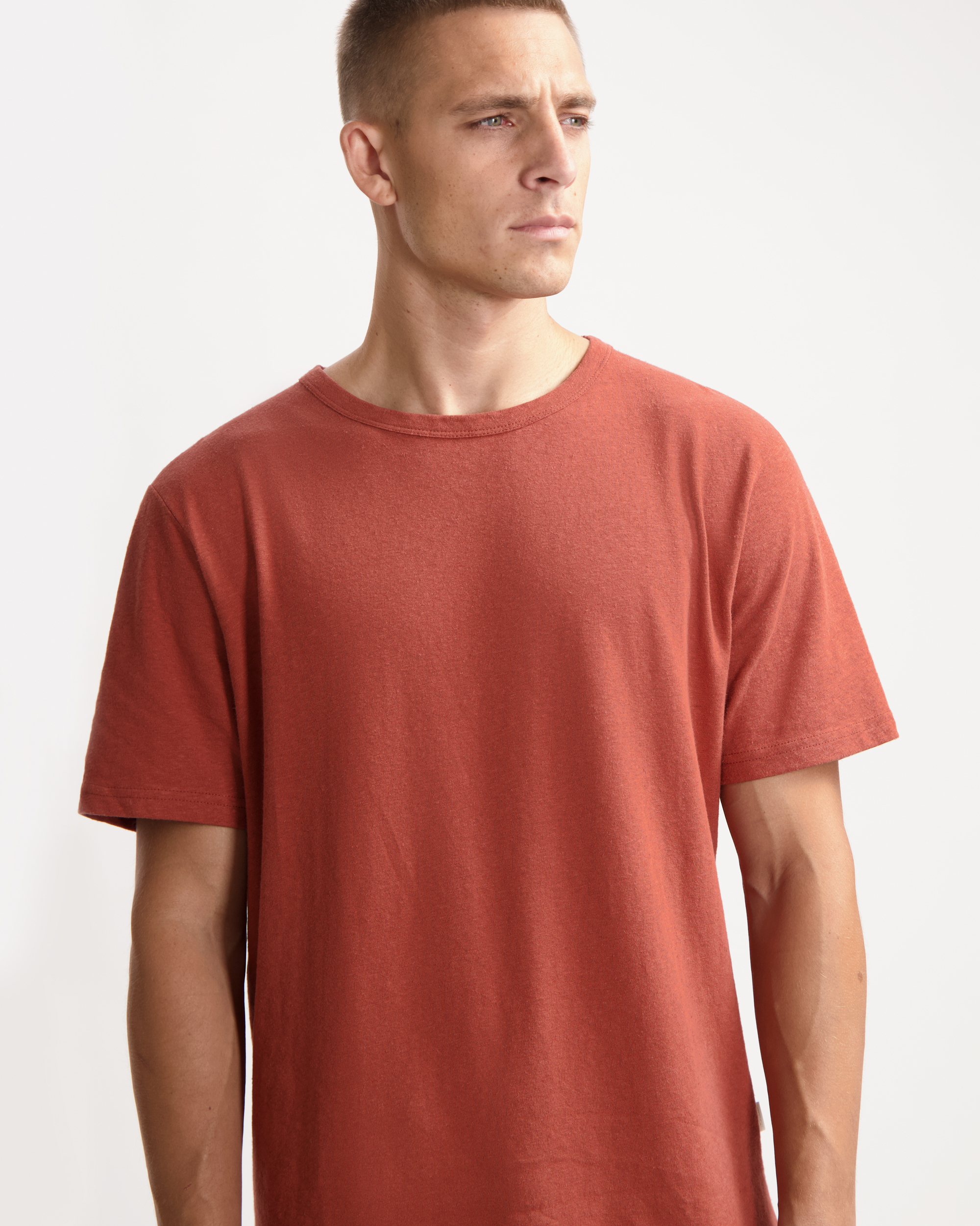 T-shirt-Liam-Terracotta-coton-biologique-chanvre-Kuyichi02