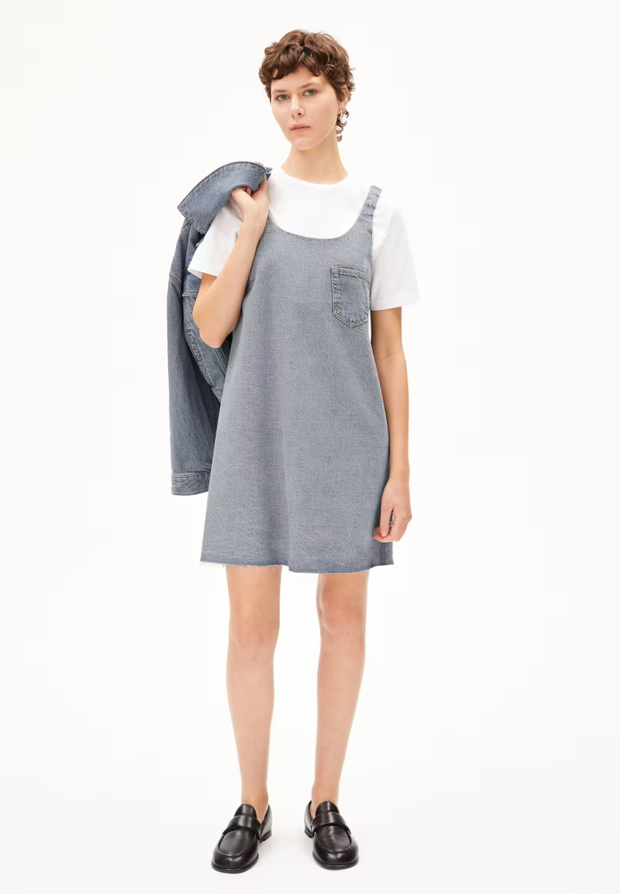 Robe-Naava-fog-coton-biologique-polyester-recycle-Armed-Angels05