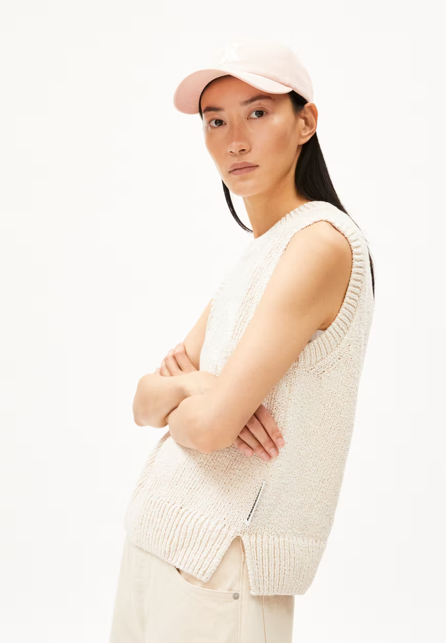 Debardeur-Taari-oatmilk-light-oatmilk-coton-biologique-polyester-recycle-Armed-Angels01