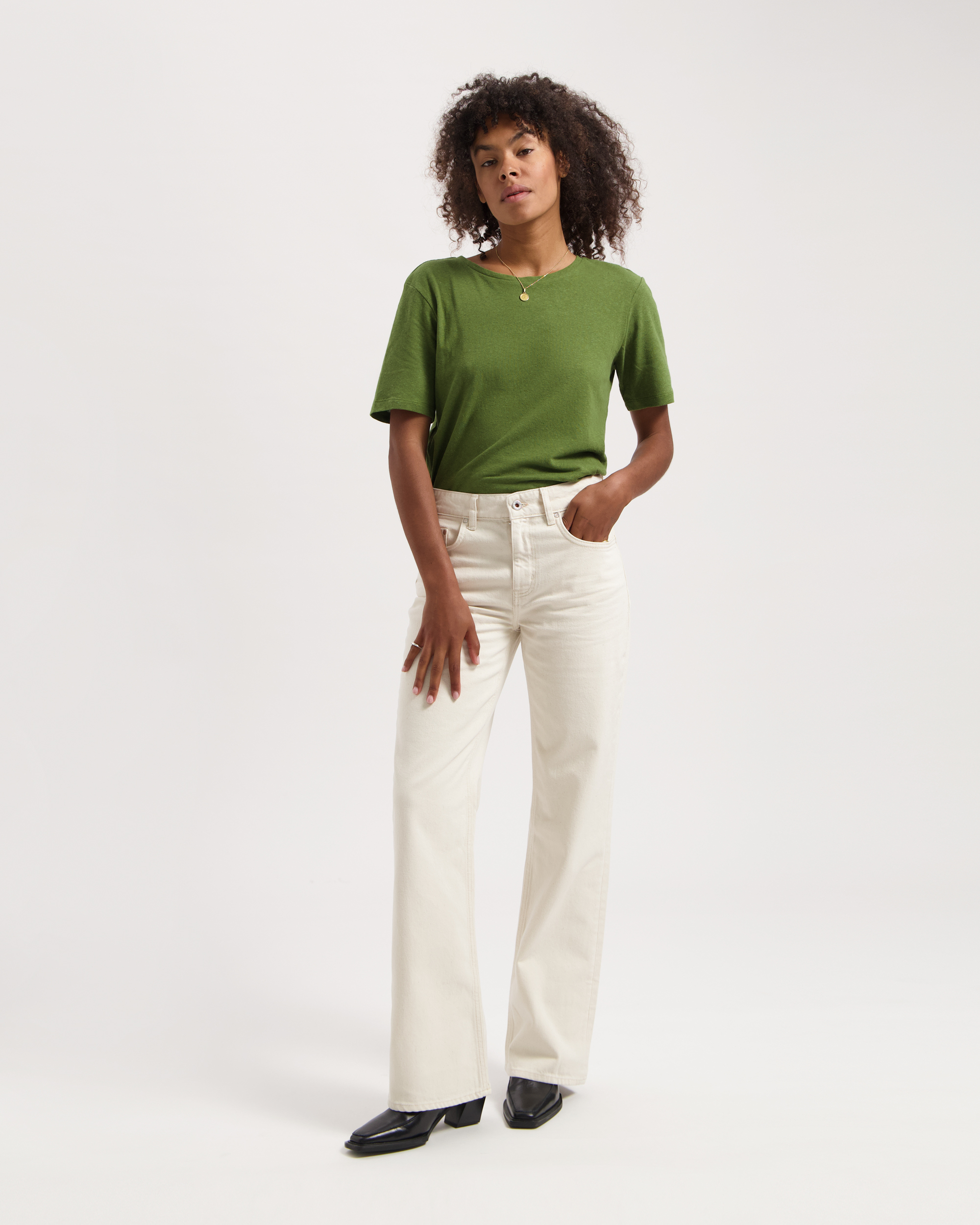 T-shirt-Olivia-Pine-Green-coton-biologique-chanvre-Kuyichi05
