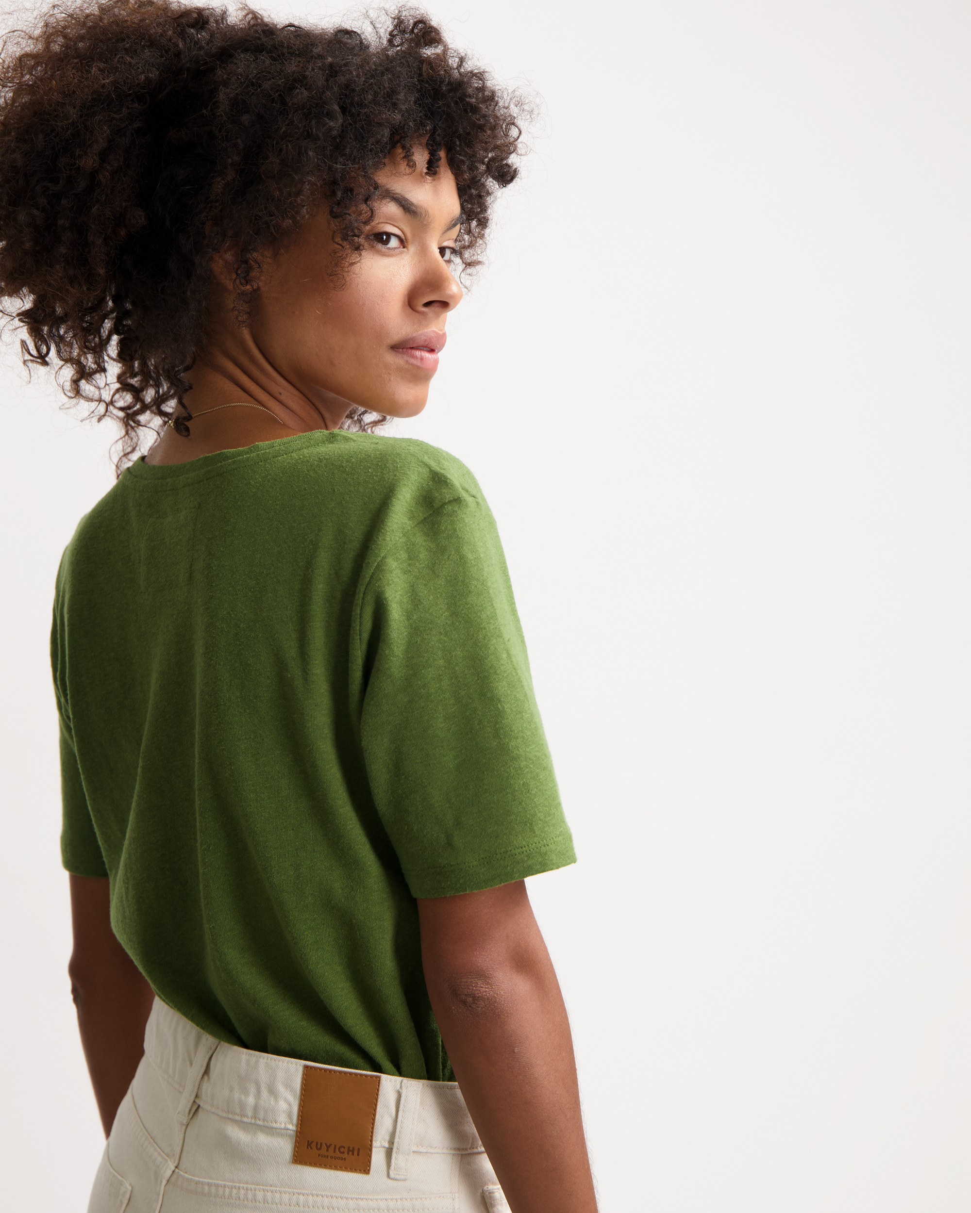 T-shirt-Olivia-Pine-Green-coton-biologique-chanvre-Kuyichi04