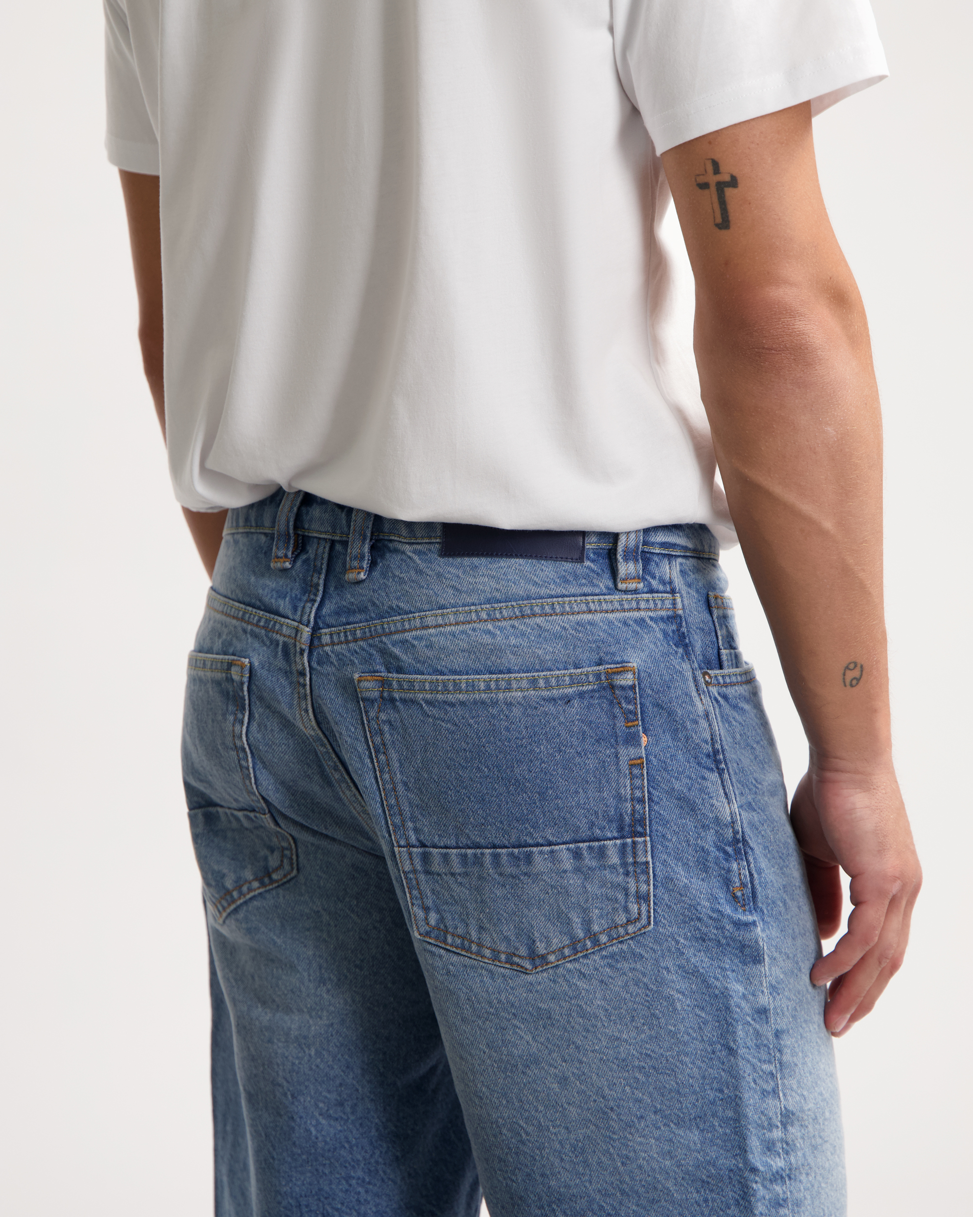 Short-Scott-Frost-Blue-coton-recyclé-Kuyichi03