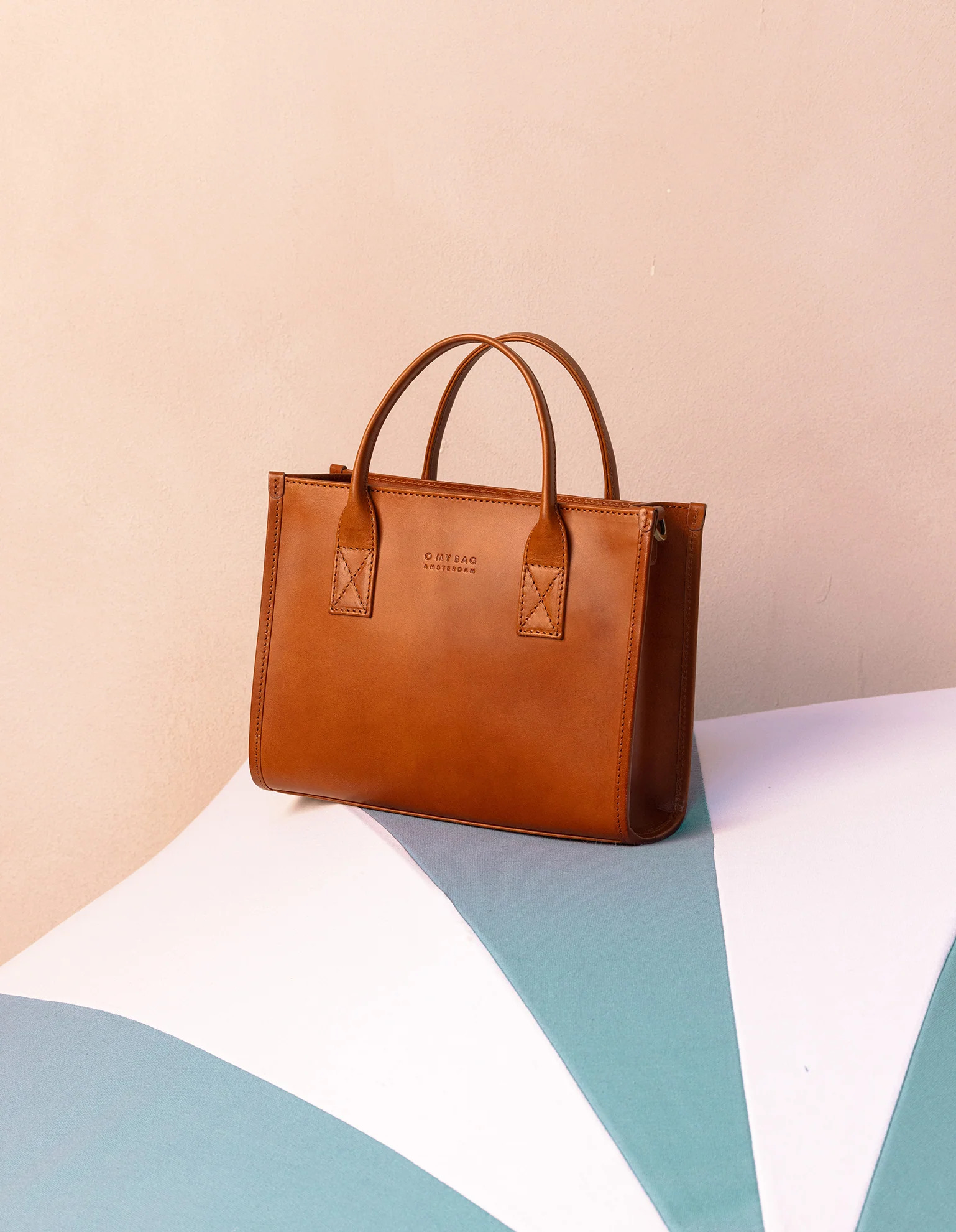 Sac-Jackie-Midi-Cognac-Classic-Leather-O-My-Bag11