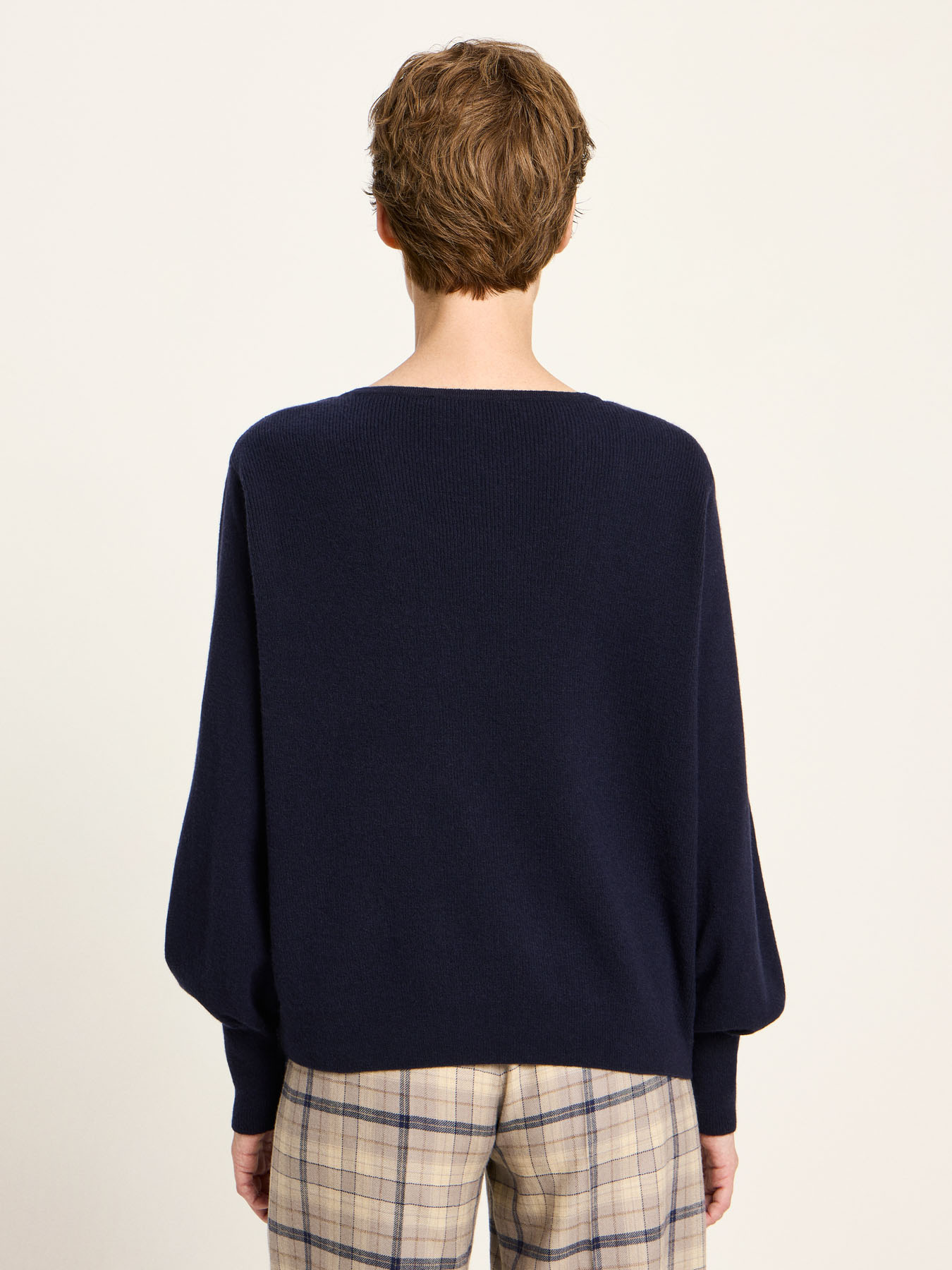 Pull-Zuzanna-midnight-blue-laine-vierge-cachemire-Lanius04