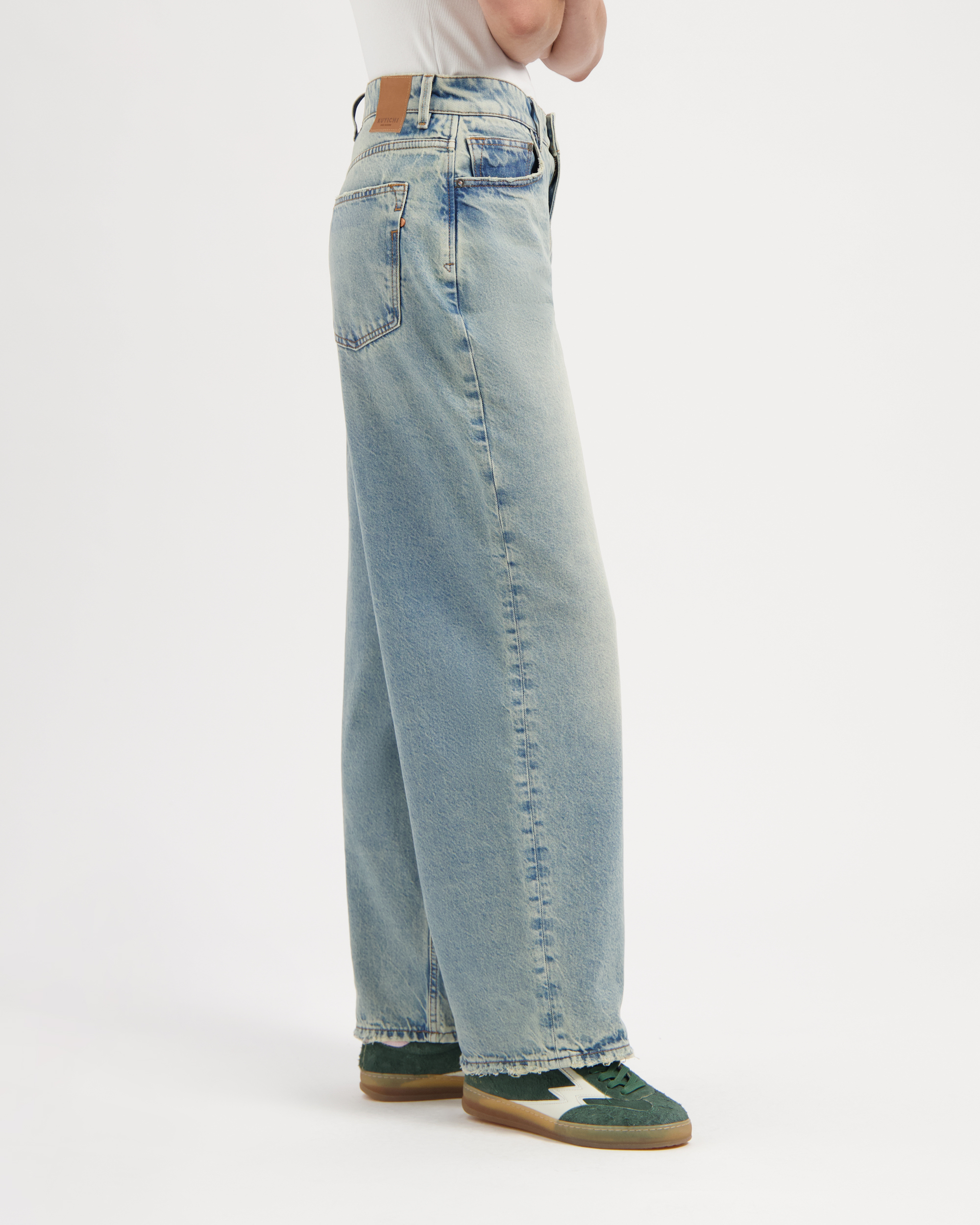Jeans-Lucy-Loose-vintage-blue-coton-biologique-coton-recyclé-Kuyichi01